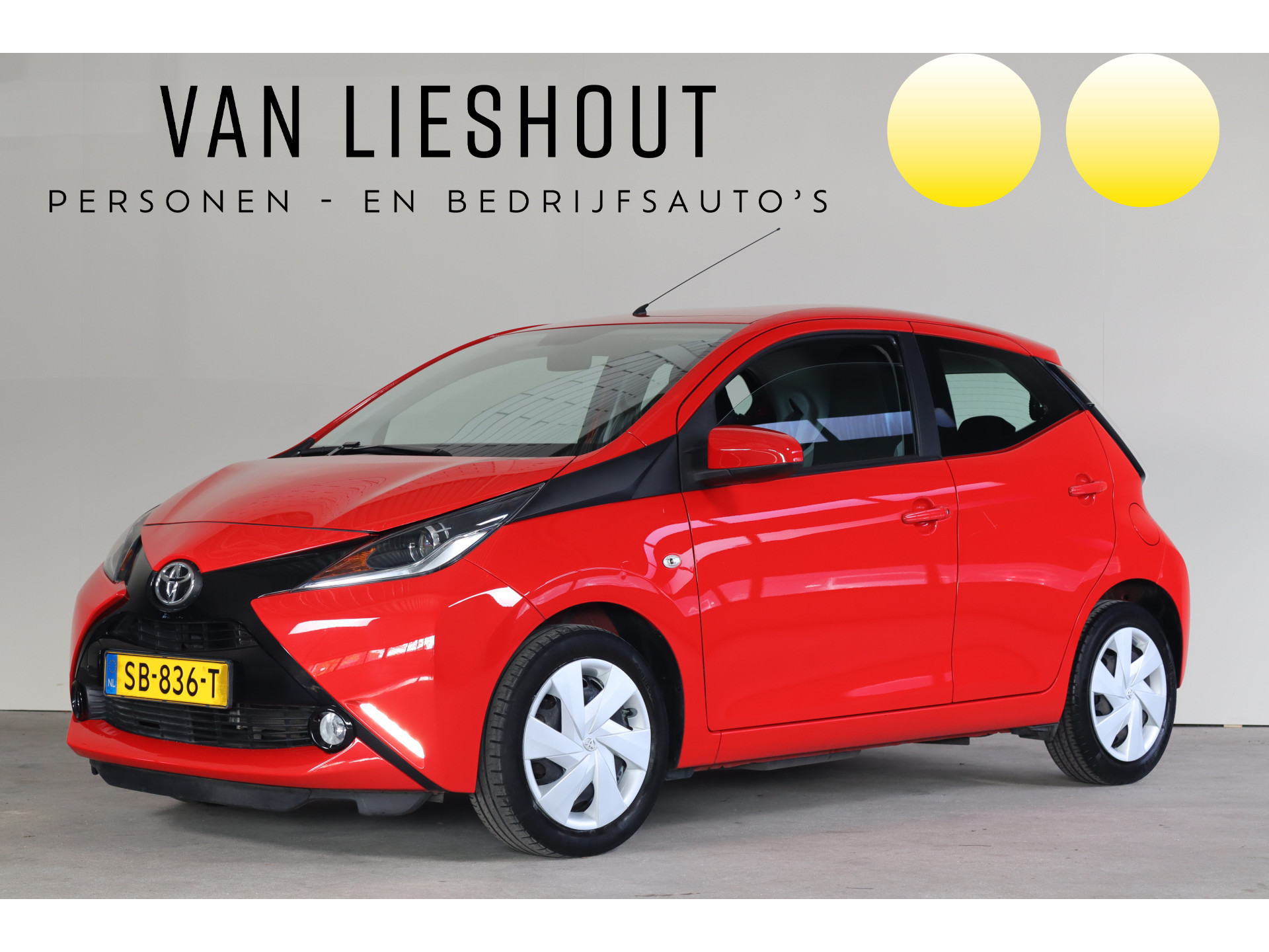 Toyota Aygo 1.0 VVT-i x-play NL-Auto!! Camera I Tel.Bluetooth I Led bij viaBOVAG.nl