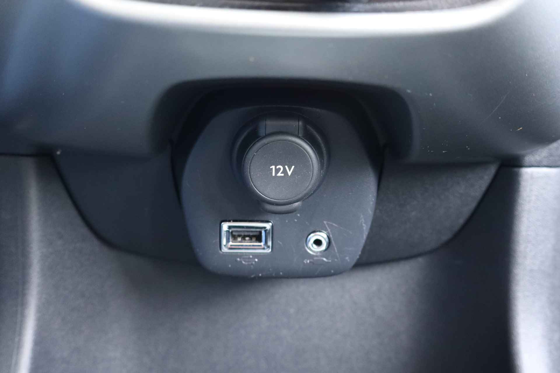 Toyota Aygo 1.0 VVT-i x-play NL-Auto!! Camera I Tel.Bluetooth I Led -- A.S. ZONDAG GEOPEND VAN 11.00 T/M 15.30 -- - 17/27