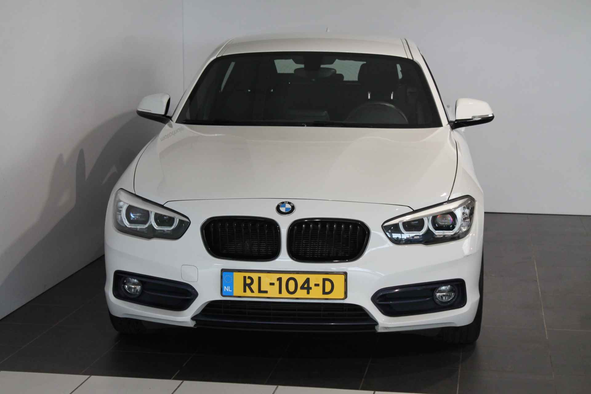 BMW 1-Serie (f20) 116i 109pk Edition Sport Line Shadow Executive - 3/36