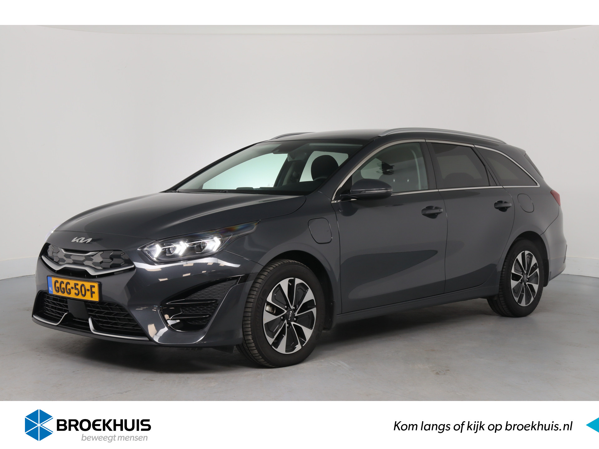 Kia Ceed Sportswagon 1.6 GDI PHEV DynamicLine | Afn Trekhaak | Adaptive Cruise | Keyless | Camera | Stoel-/stuurverwarming | Groot Navi scherm | Clim