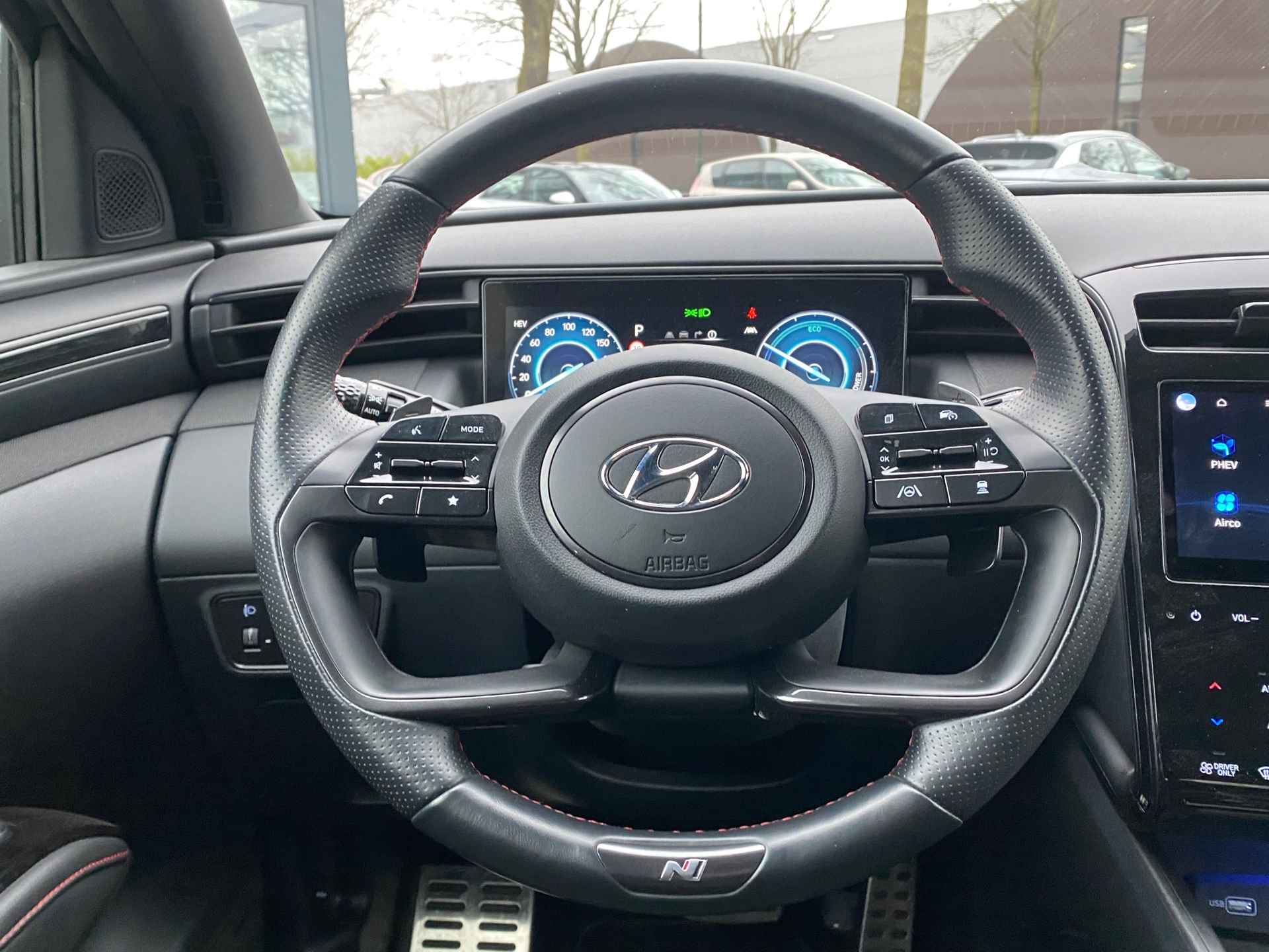 Hyundai Tucson 1.6 T-GDI PHEV N Line 4WD VAN: 35.900,- VOOR: 33.877,- EINDEJAARSVOORDEEL: 2.023,- DEALER ONDERHOUDEN |FABR. GARAN. - 16/44