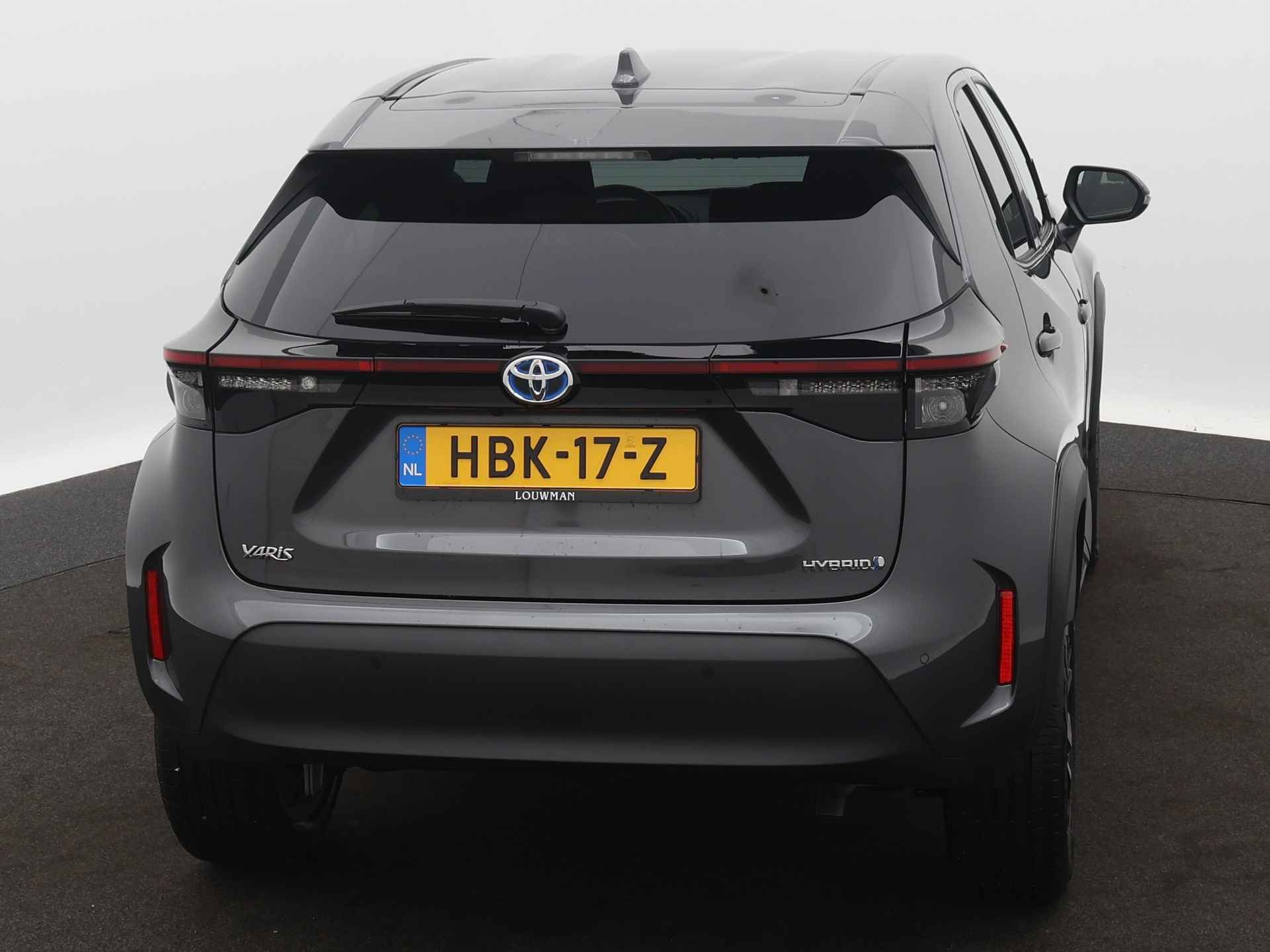 Toyota Yaris Cross 1.5 Hybrid Dynamic Limited | Parkeersensoren | Camera | Climate Control | Stoel en stuurwiel verwarmd | LM velgen | Cruise Control Adaptief | 14-01-2025 purmerend - 28/44