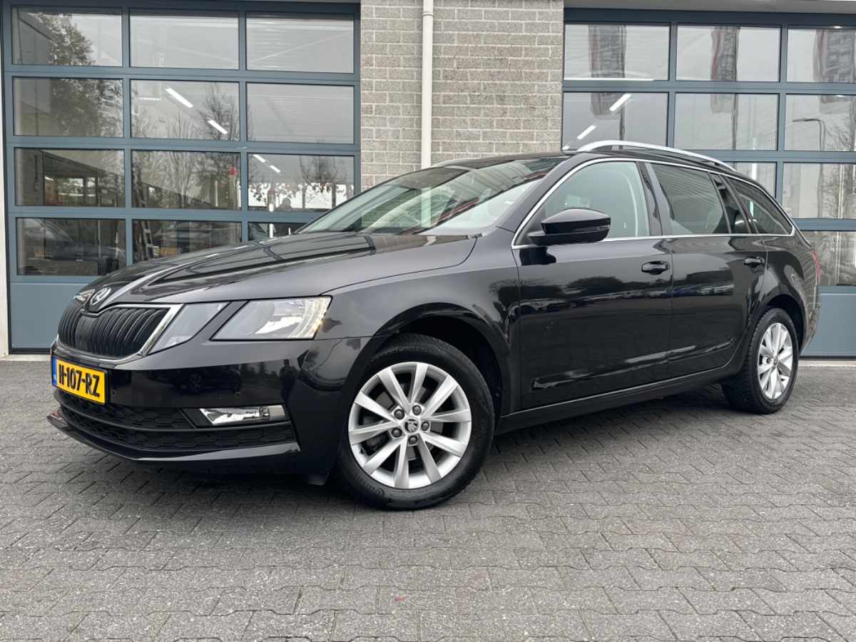 Skoda Octavia Combi 1.6 TDI Greentech Style Business | DSG | TREKHAAK |