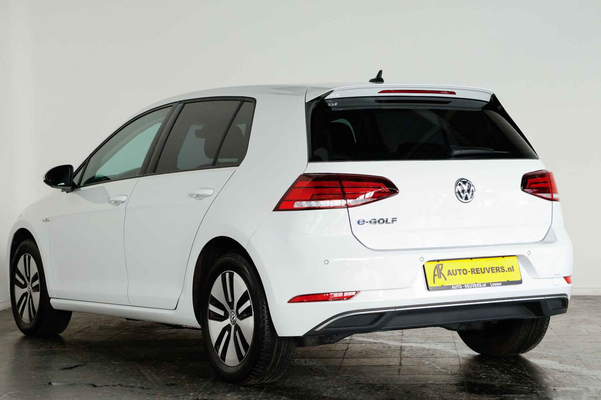 Volkswagen e-Golf e-Golf / Navi / ACC / CarPlay / LED - 5/30