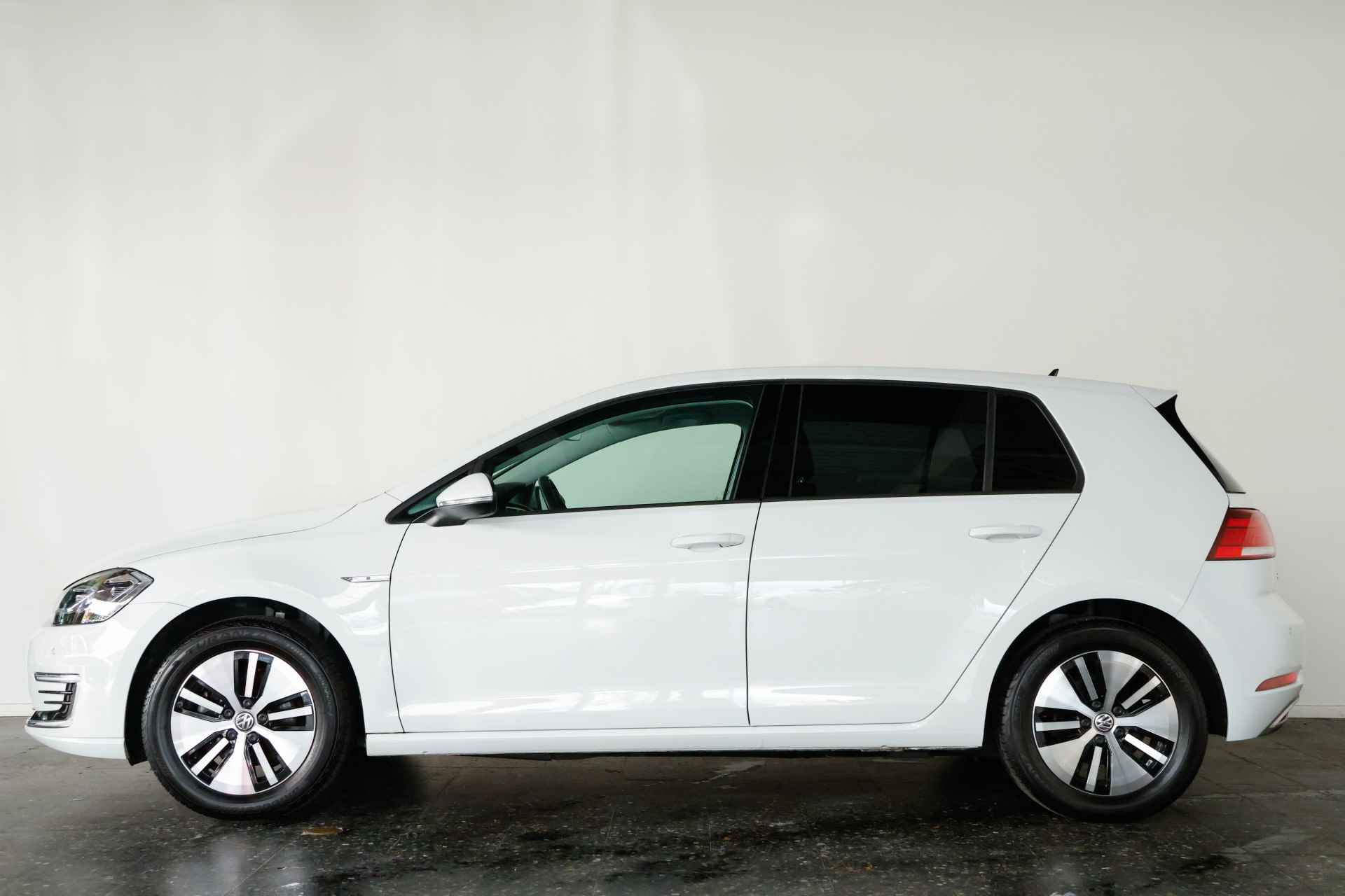 Volkswagen e-Golf e-Golf / Navi / ACC / CarPlay / LED - 30/30
