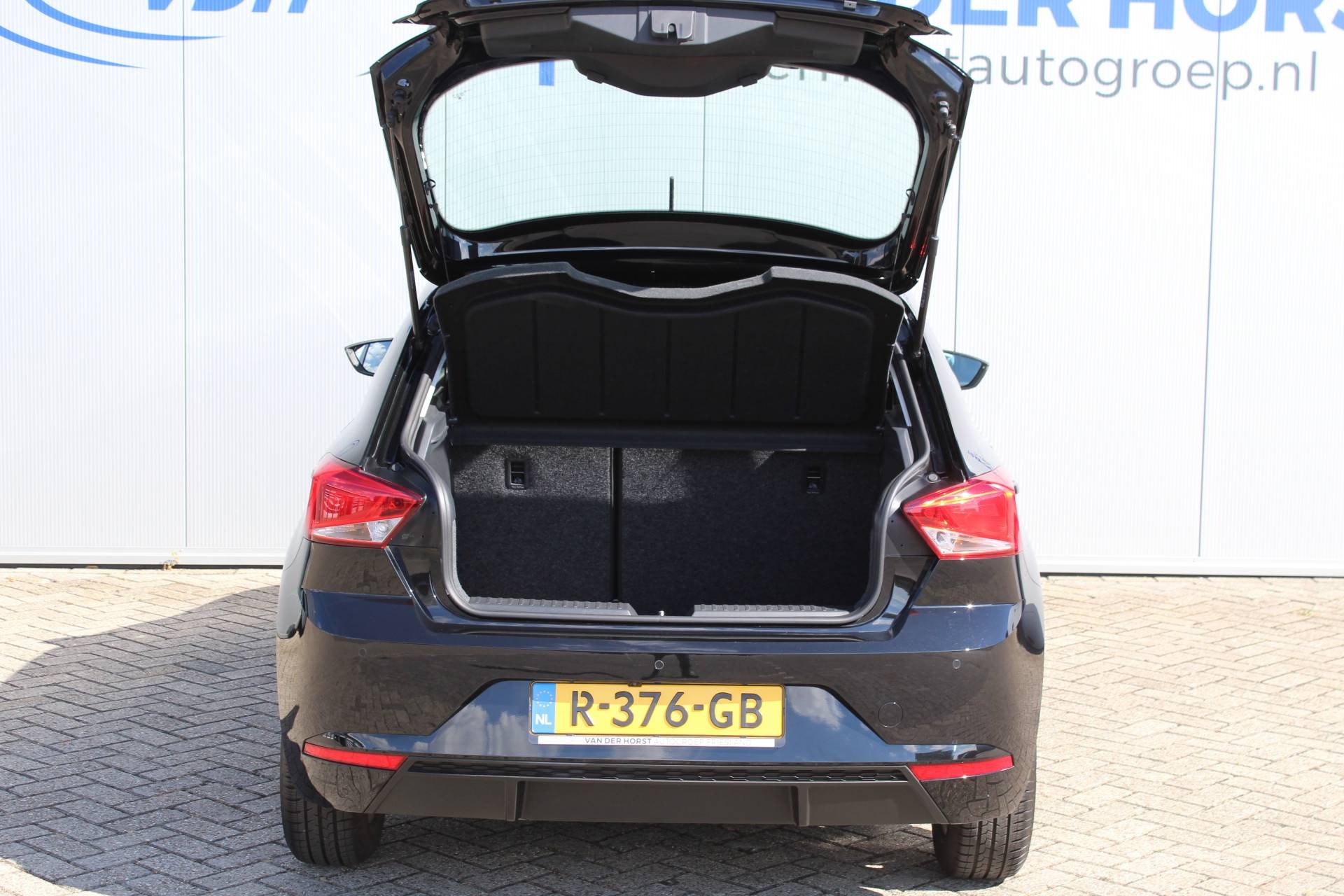 SEAT Ibiza 1.0-96pk TSI Style. NIEUWSTE MODEL In nieuwstaat ! Volautm. airco, camera, elektr. ramen v+a, LED verlichting, stoelverwarming, metallic lak, Isofix, LM wielen, Apple Carplay / Android auto etc. - 10/33