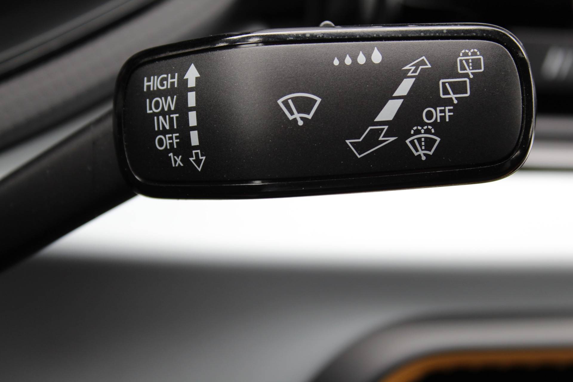 SEAT Ibiza 1.0-96pk TSI Style. NIEUWSTE MODEL In nieuwstaat ! Volautm. airco, camera, elektr. ramen v+a, LED verlichting, stoelverwarming, metallic lak, Isofix, LM wielen, Apple Carplay / Android auto etc. - 17/33
