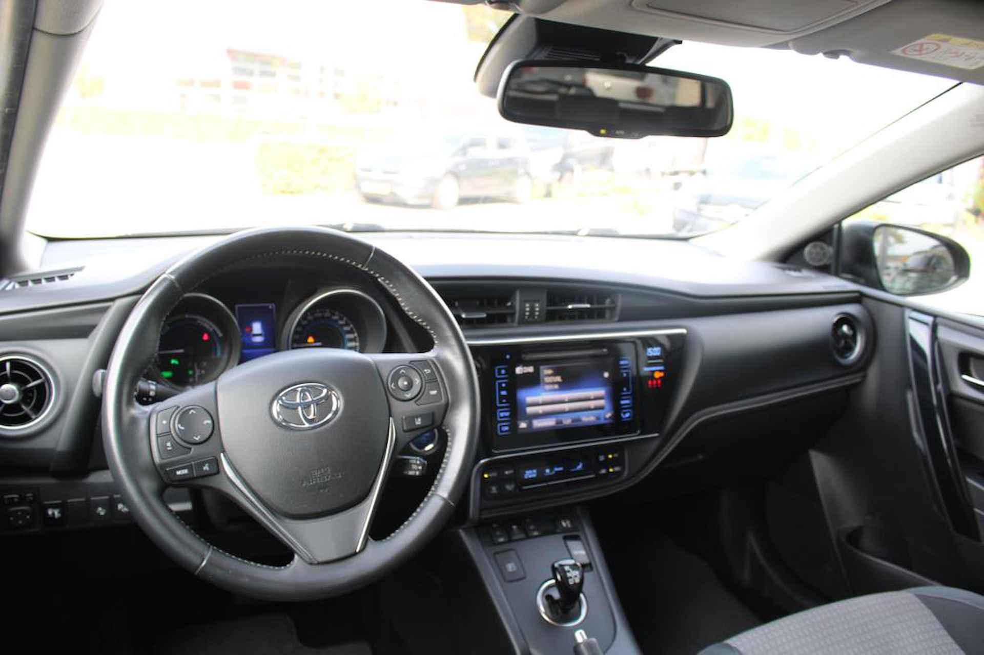 Toyota Auris Touring Sports 1.8 Hybrid Dynamic Ultimate Keyles/Navi/Camera - 9/12