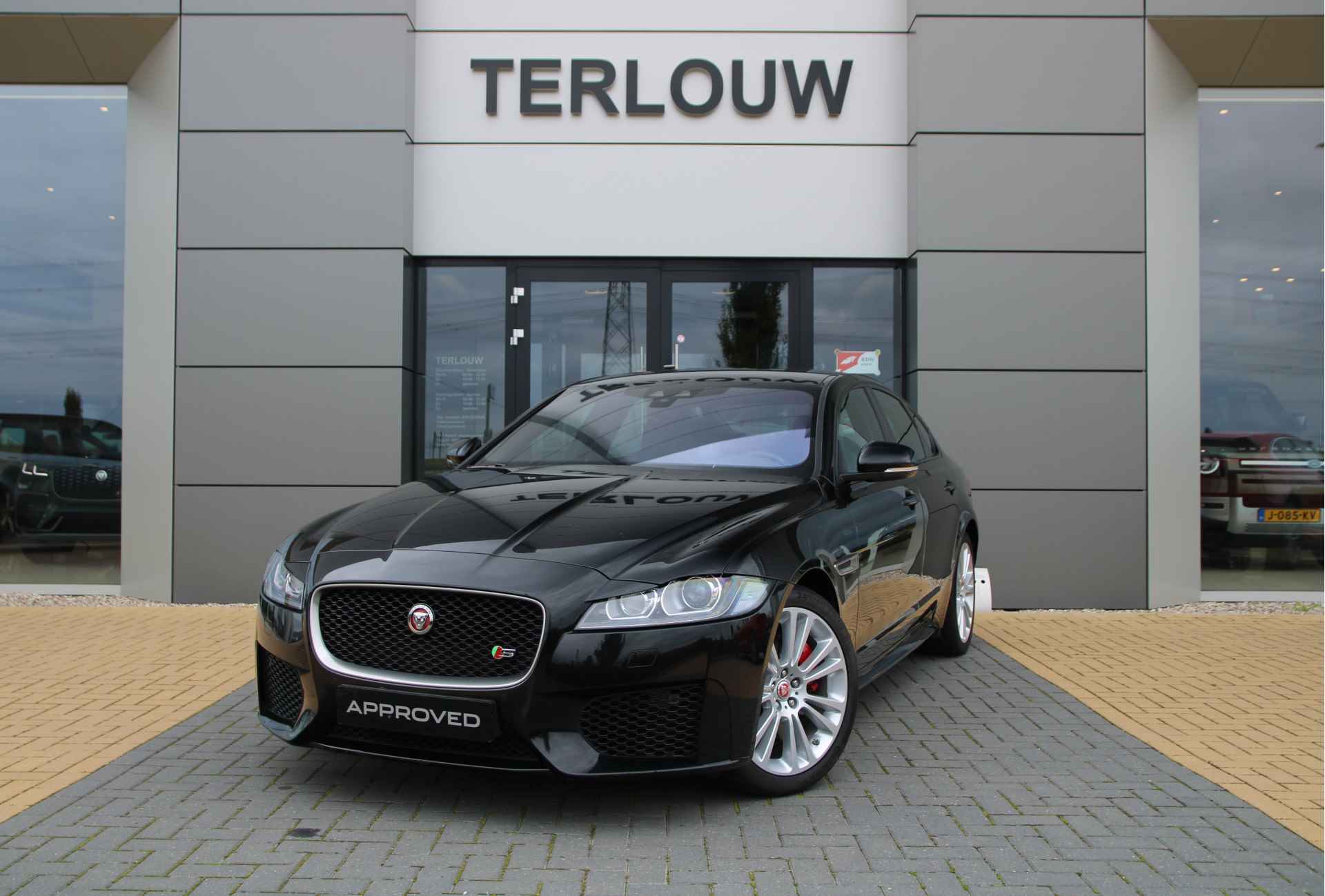 Jaguar XF 3.0 S AWD 381 pk - 1/33