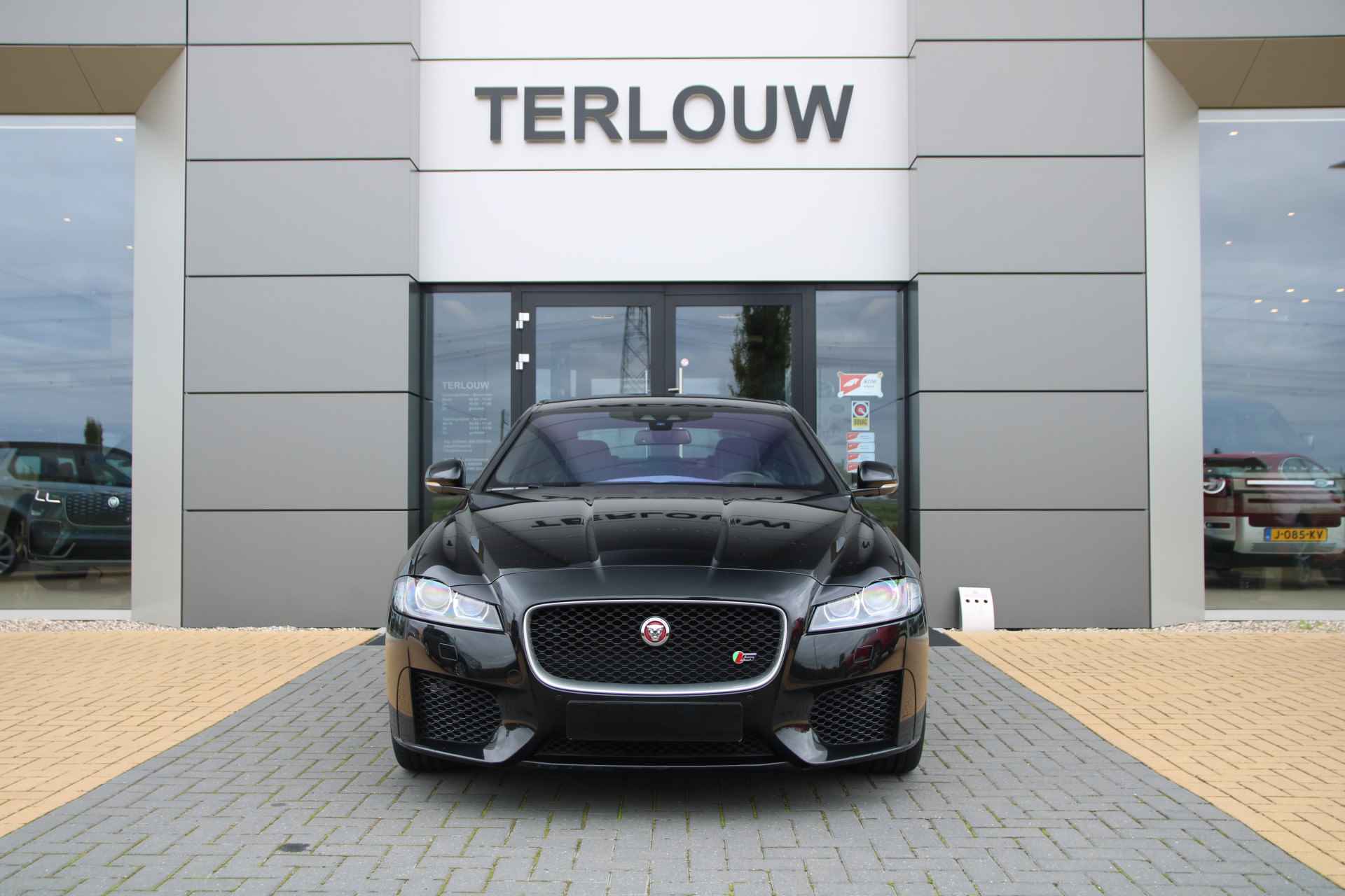 Jaguar XF 3.0 S AWD 381 pk - 6/33