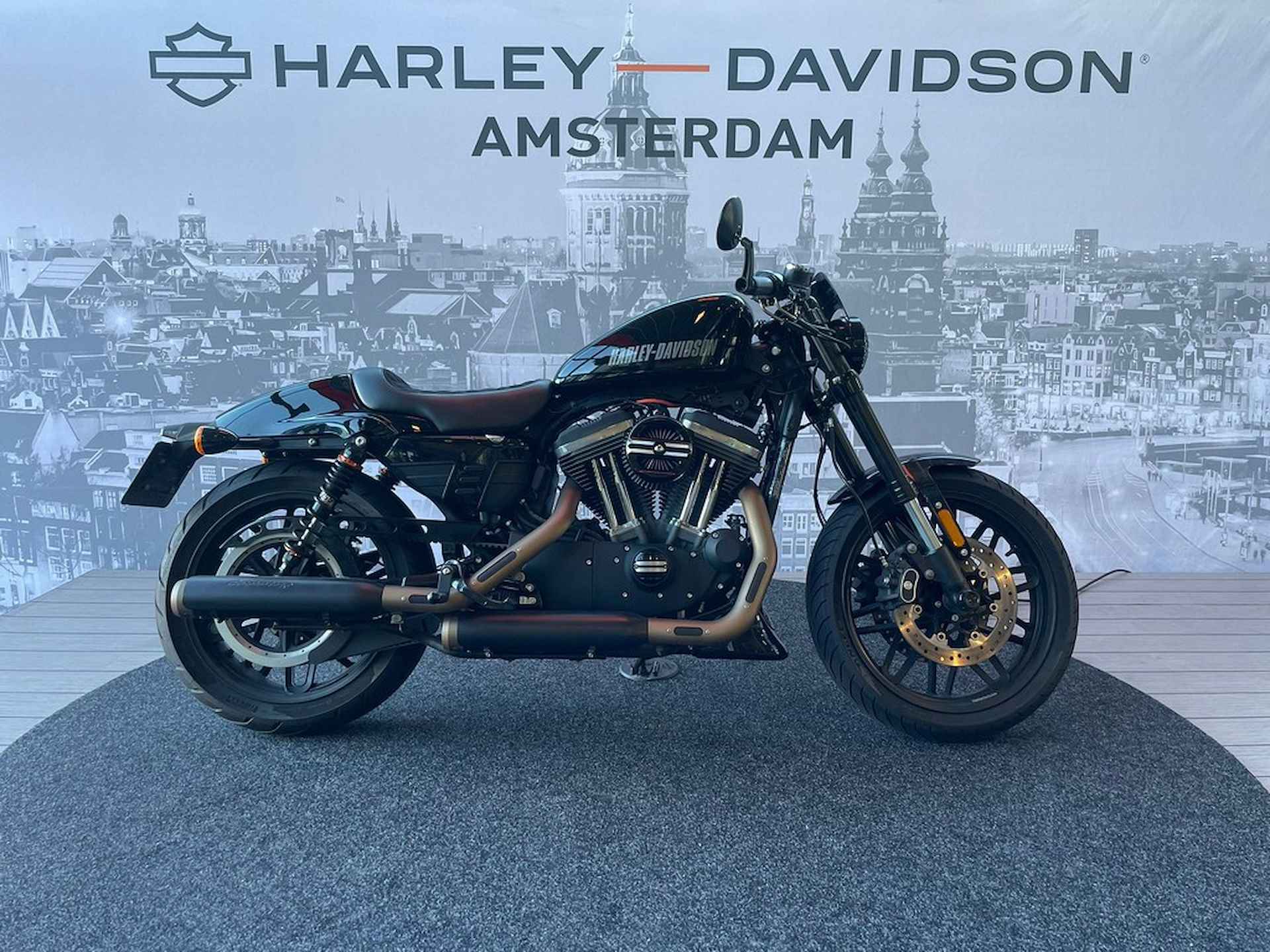 Harley-Davidson XL 1200 CX Roadster - 1/8