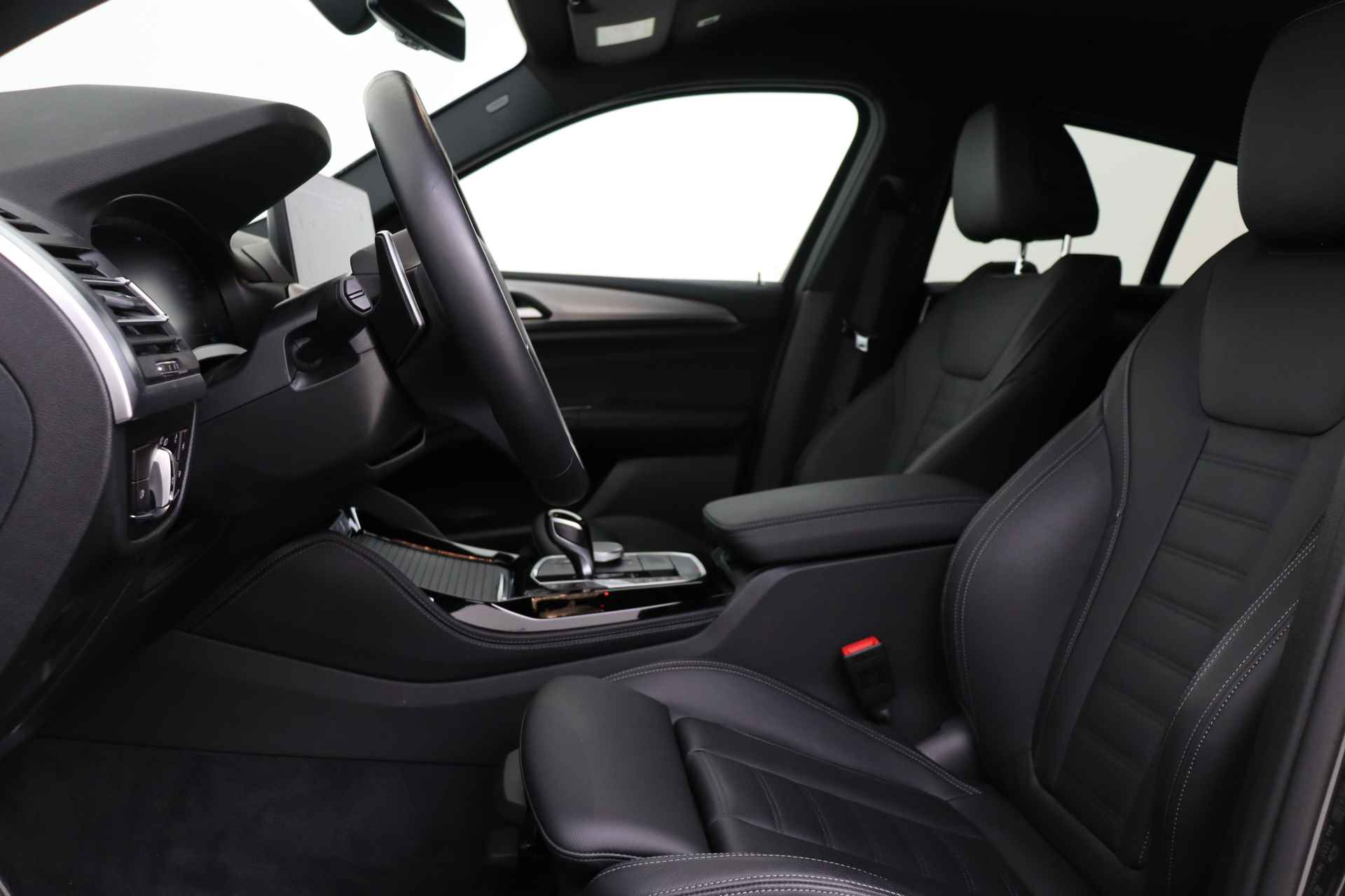 BMW X4 xDrive20i High Executive M Sport Automaat / Trekhaak / Laserlight / Sportstoelen / / BMW M 50 Jahre uitvoering Comfort Access / Parking Assistant / M Sportonderstel - 9/75