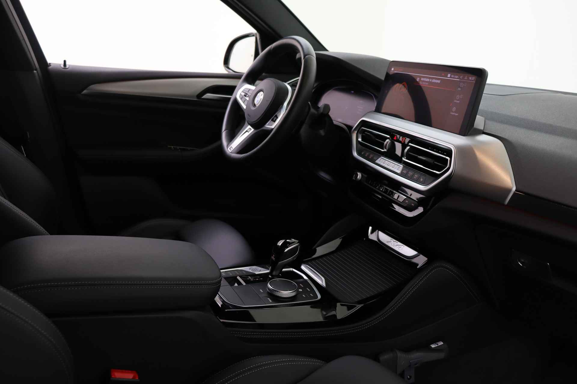BMW X4 xDrive20i High Executive M Sport Automaat / Trekhaak / Laserlight / Sportstoelen / / BMW M 50 Jahre uitvoering Comfort Access / Parking Assistant / M Sportonderstel - 17/75
