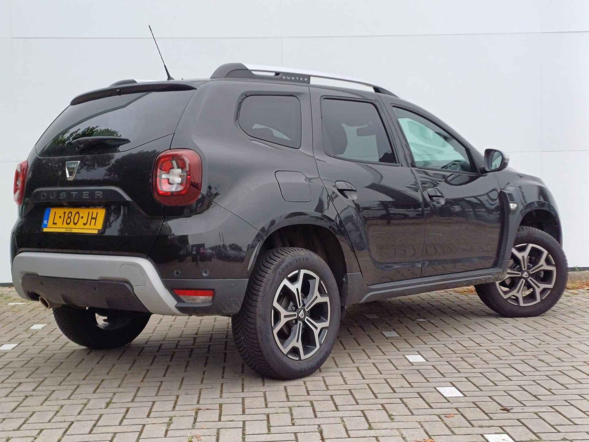 Dacia Duster 1.0 TCe 100 Bi-Fuel Prestige LPG-G3 / Navigatie / Climate Control / Parkeersensoren + Camera / Lichtmetalen Velgen / Cruise Control / LED - 3/32