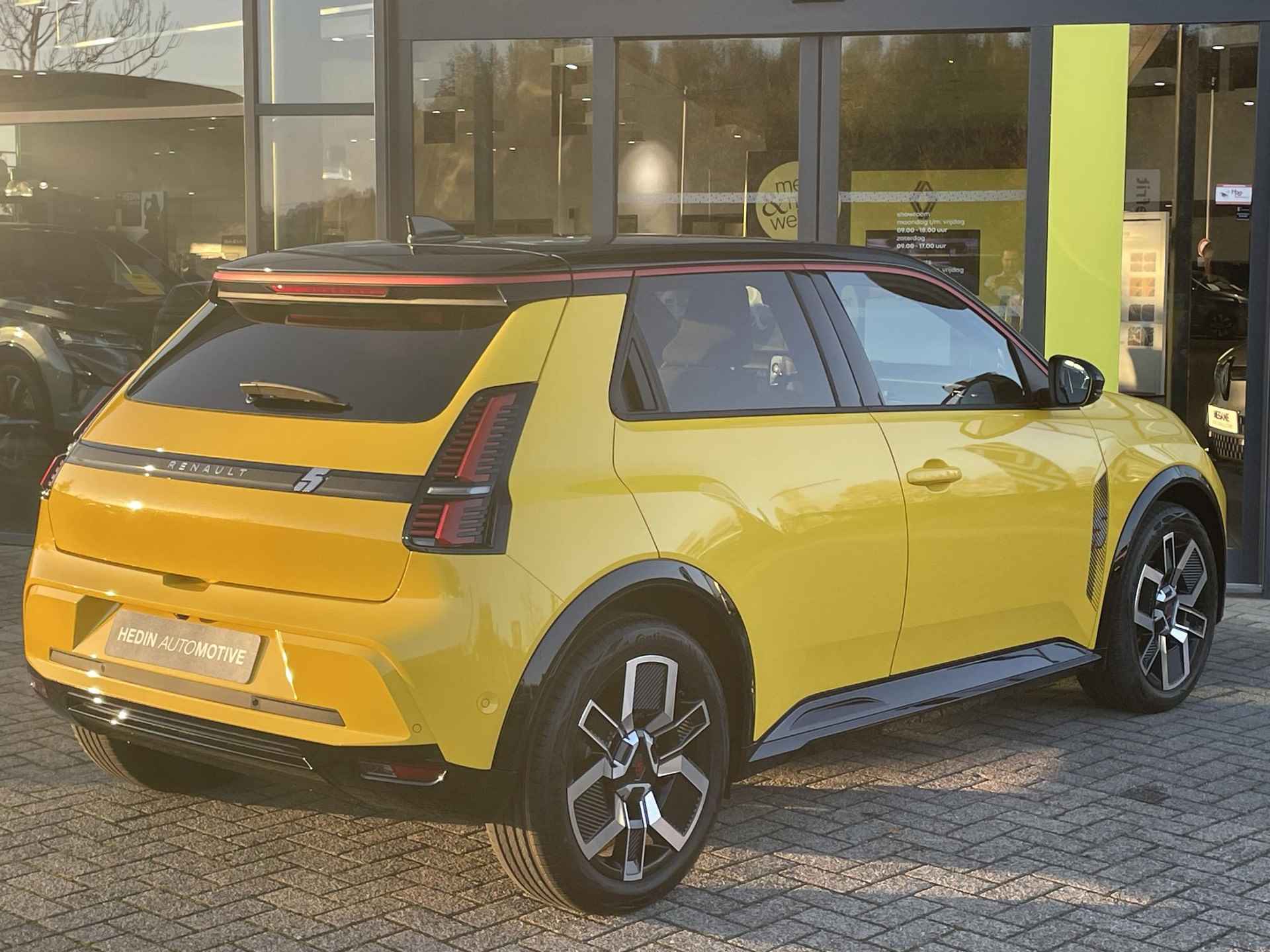 Renault 5 iconic cinq 52 kWh ALLEEN BESCHIBKAAR VOOR PROEFRITTEN | Apple carplay/Android Auto | Lichtmetalen velgen | Cruise Control Adaptief | Climate Control | - 2/28