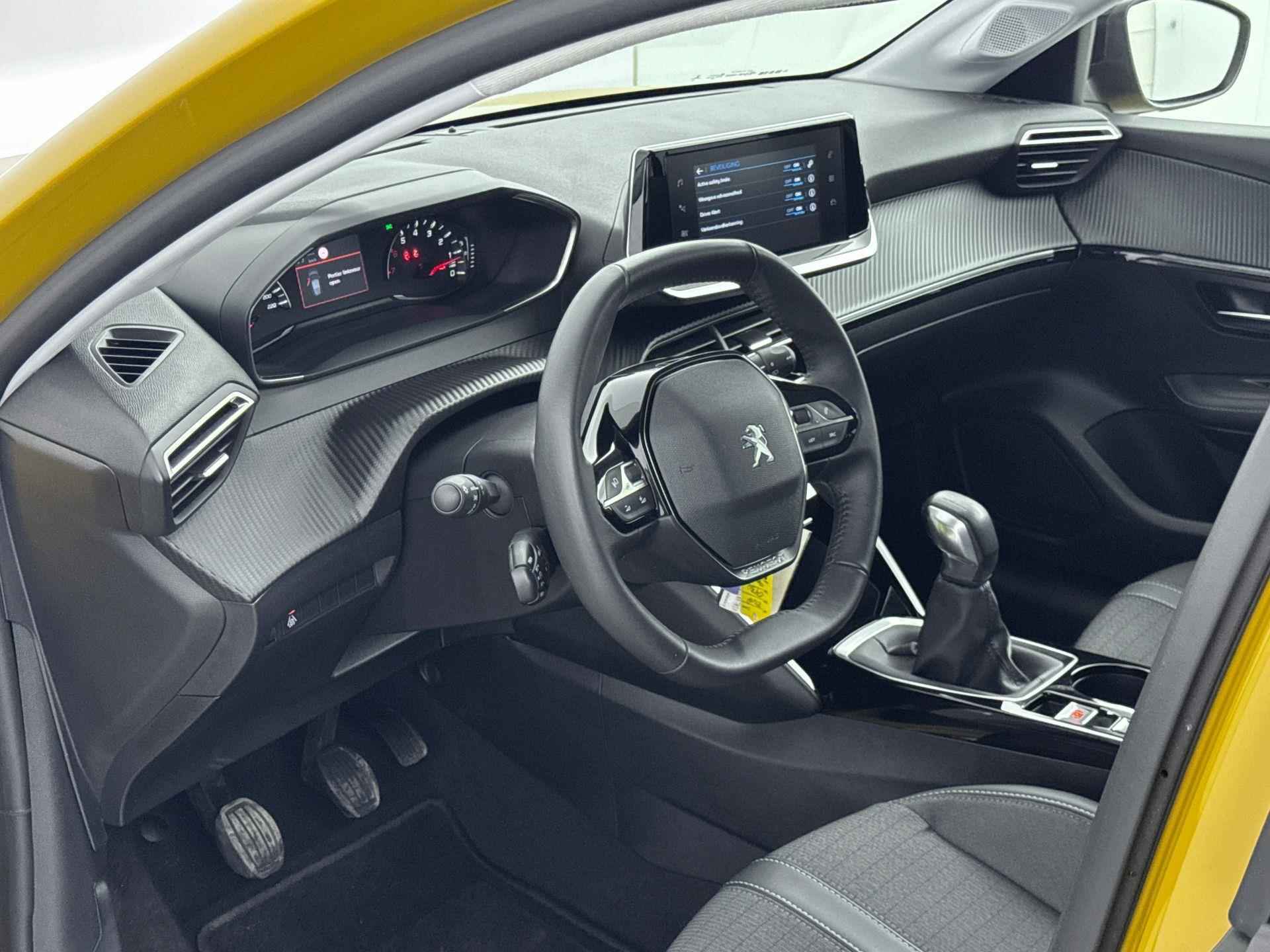 Peugeot 208 1.2 75 pk Allure | Navigatie | Parkeersensoren | Led - 10/40