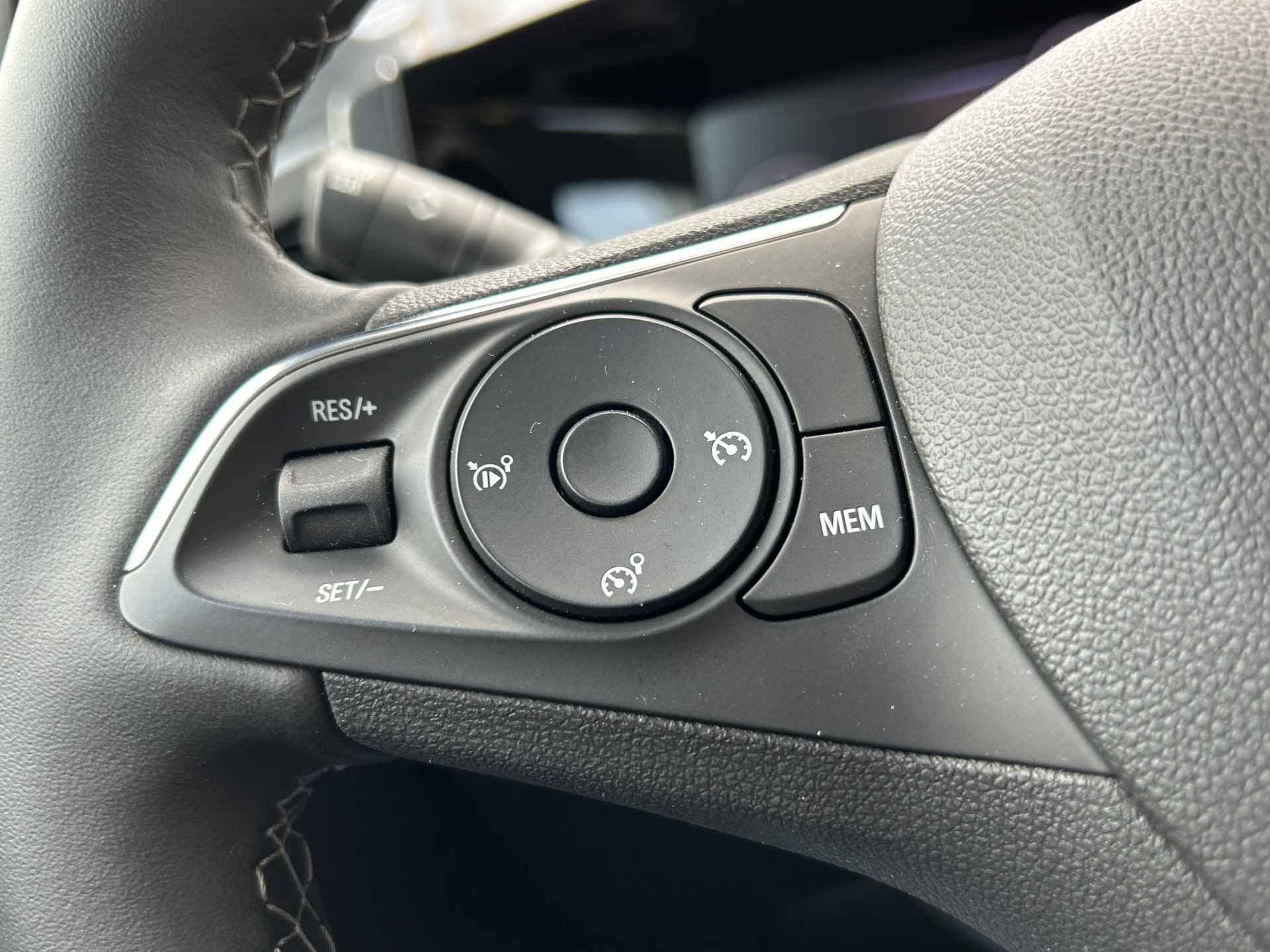 Opel Mokka 1.2 100 pk 6-bak Level 3 | Navigatie | Apple Carplay/Android Auto | Parkeercamera en sensoren | DAB+ radio | Dodehoekbewaking |  Cruise control | Automatisch dimmende binnenspiegel | 17 inch LM velgen | - 30/33