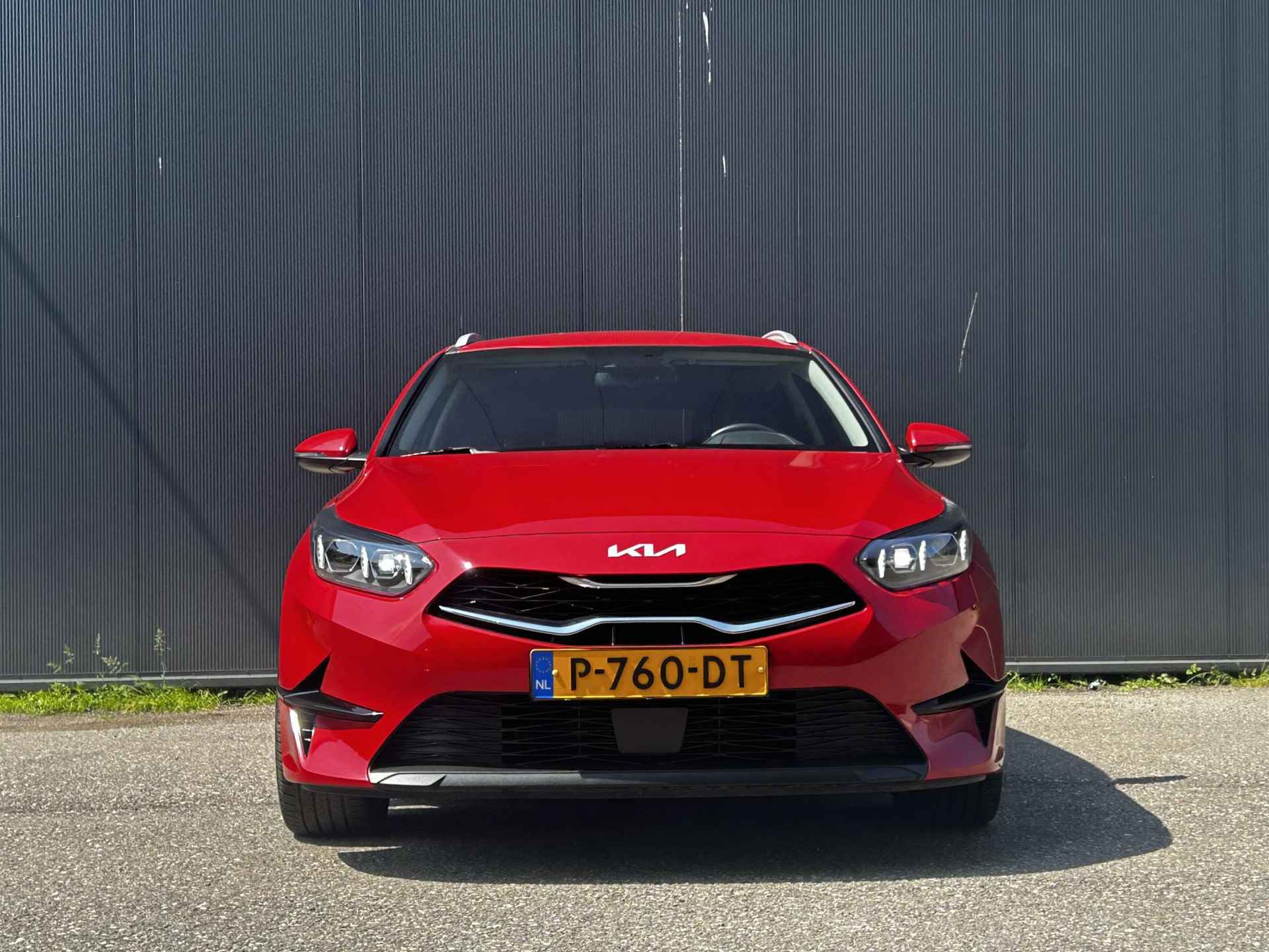 Kia Ceed Sportswagon 1.0i Turbo DynamicPlusLine | Navi | Bluetooth | Cruise & Climate Control | Apple Carplay/Android Auto | Lichtmetalen velgen 17 inch met all seasonbanden | Stoel & stuurverwarming | Fabrieksgarantie t/m 19-02-2029 | NAP - 2/42