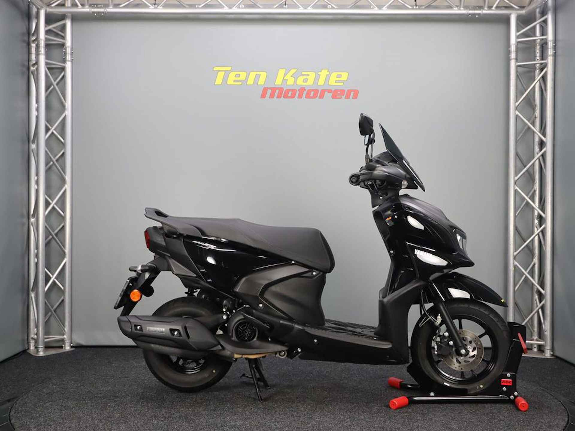 Yamaha Rayzr 125