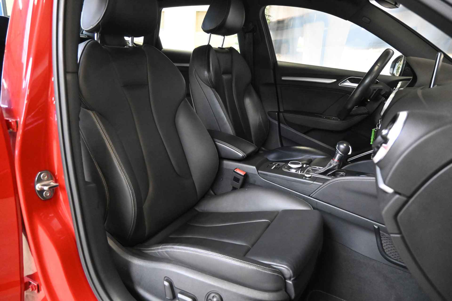 Audi A3 Sportback 2.0 TFSI S3 quattro 310pk Pro Line Plus | Leder | Elek. sportstoelen | B&O audio | 100% (Dealer) onderhouden label - 21/73