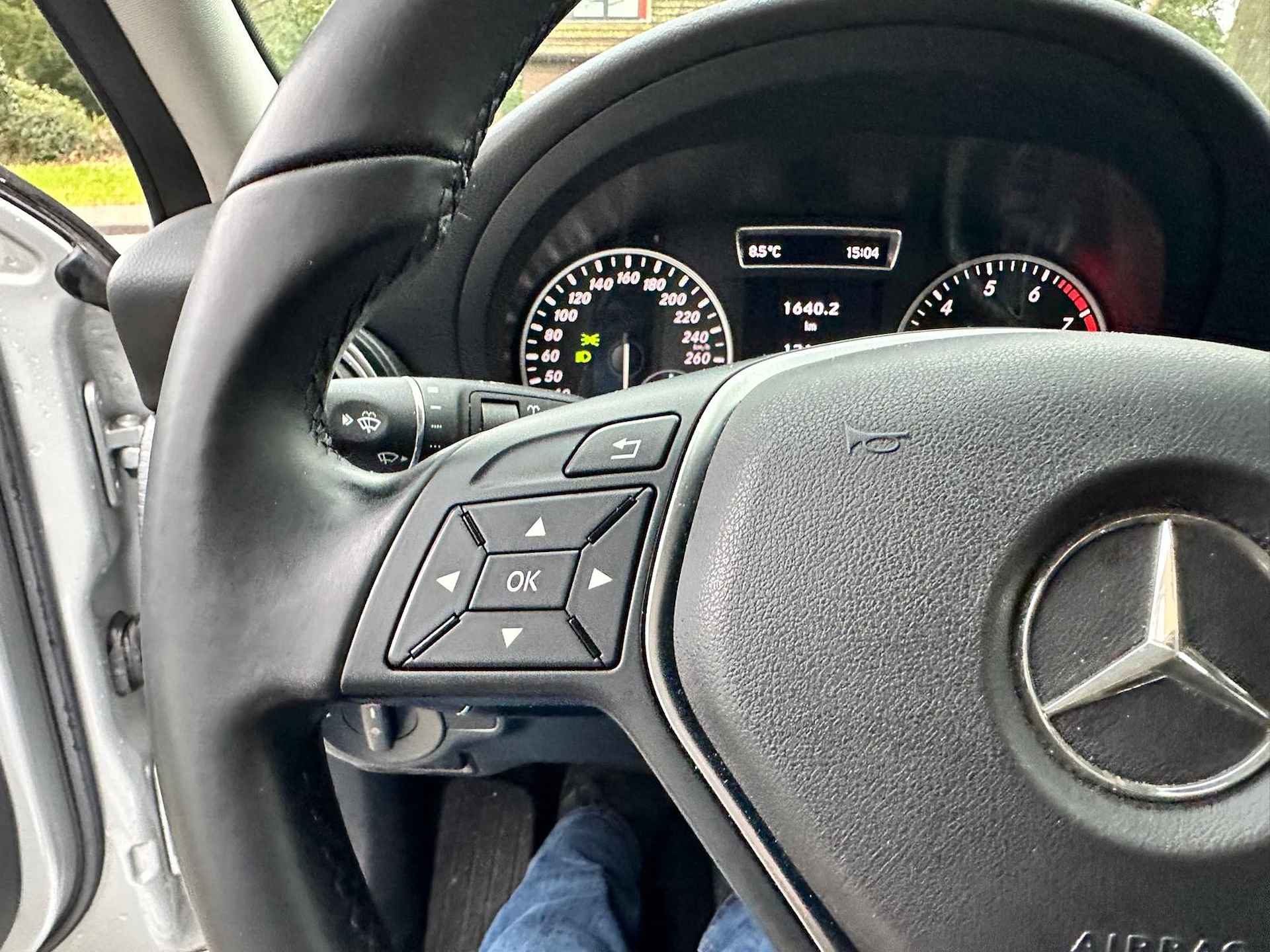 Mercedes-Benz A-Klasse 180 Edition Navigatie 4U3 eerste eigenaar 12000km Origineel!!! - 18/45