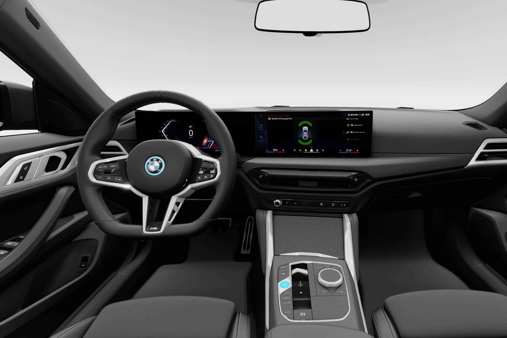 BMW i4 eDrive40 84 kWh | M Sportpakket | Extra getint glas in achterportierruiten en achterruit - 11/19