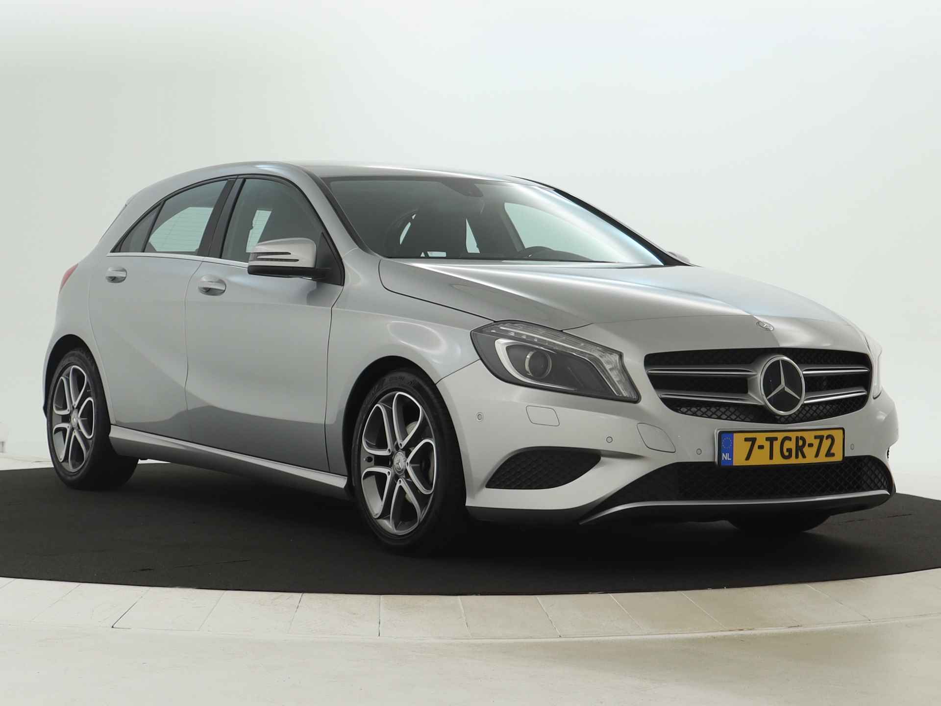 Mercedes-Benz A-Klasse 180 Style Ambition | Parkeersensoren | Bi-Xenon | Navigatie | Cruise Controle | Licht- en zichtpakket | - 16/47