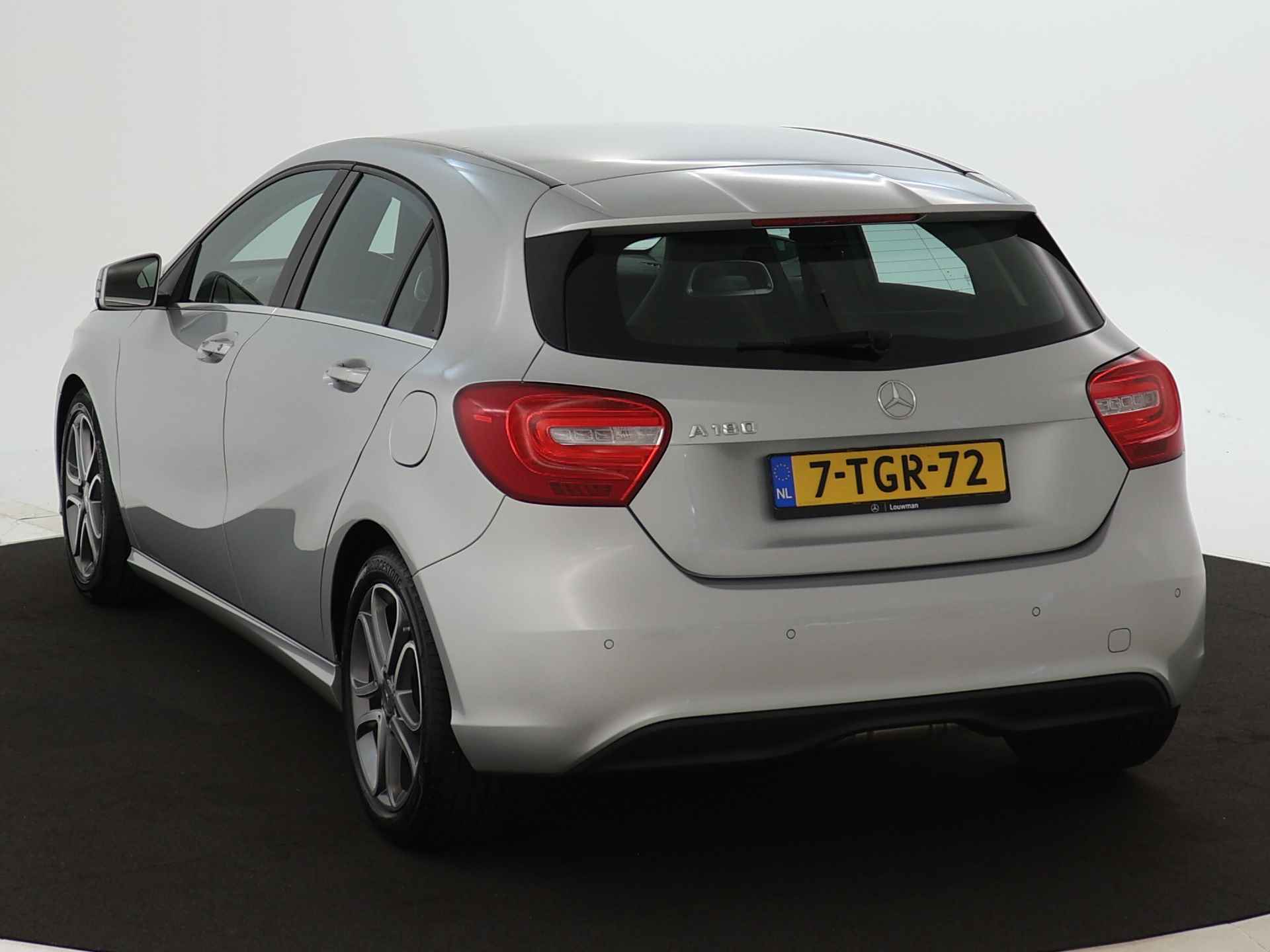 Mercedes-Benz A-Klasse 180 Style Ambition | Parkeersensoren | Bi-Xenon | Navigatie | Cruise Controle | Licht- en zichtpakket | - 17/47