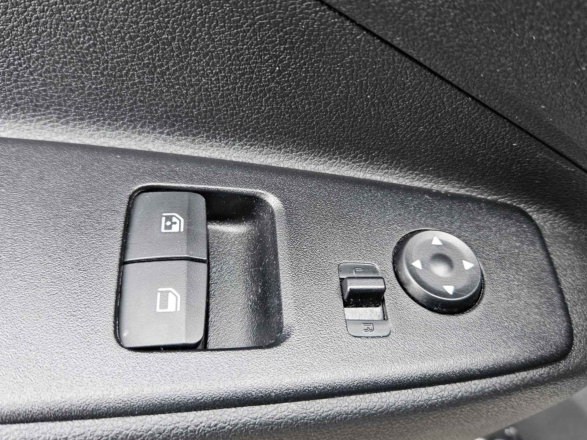 Hyundai i10 1.0 Comfort | Airco | Cruise Control | Apple Carplay & Android Auto - 30/38