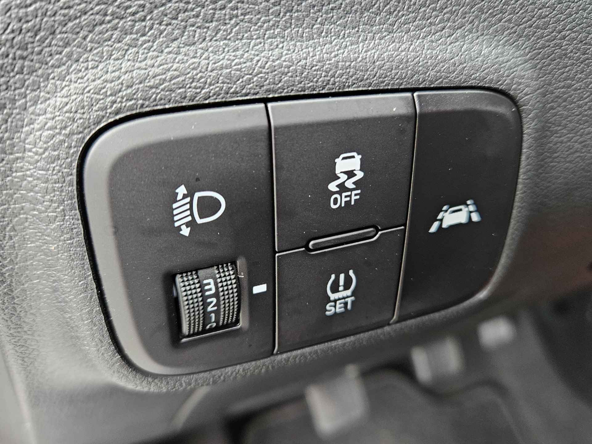 Hyundai i10 1.0 Comfort | Airco | Cruise Control | Apple Carplay & Android Auto - 31/38