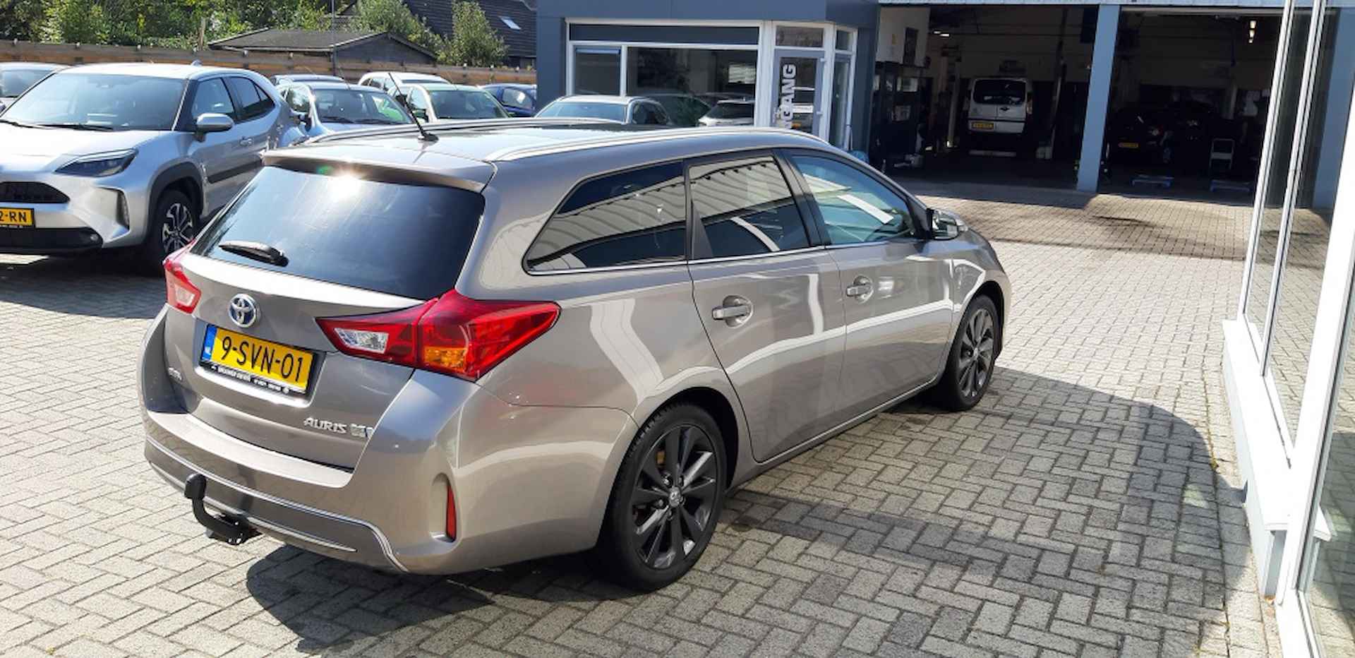 Toyota Auris Touring Sports 1.8 Hybrid Lease Navigatie/Trekhaak/Parkeersensoren - 5/18