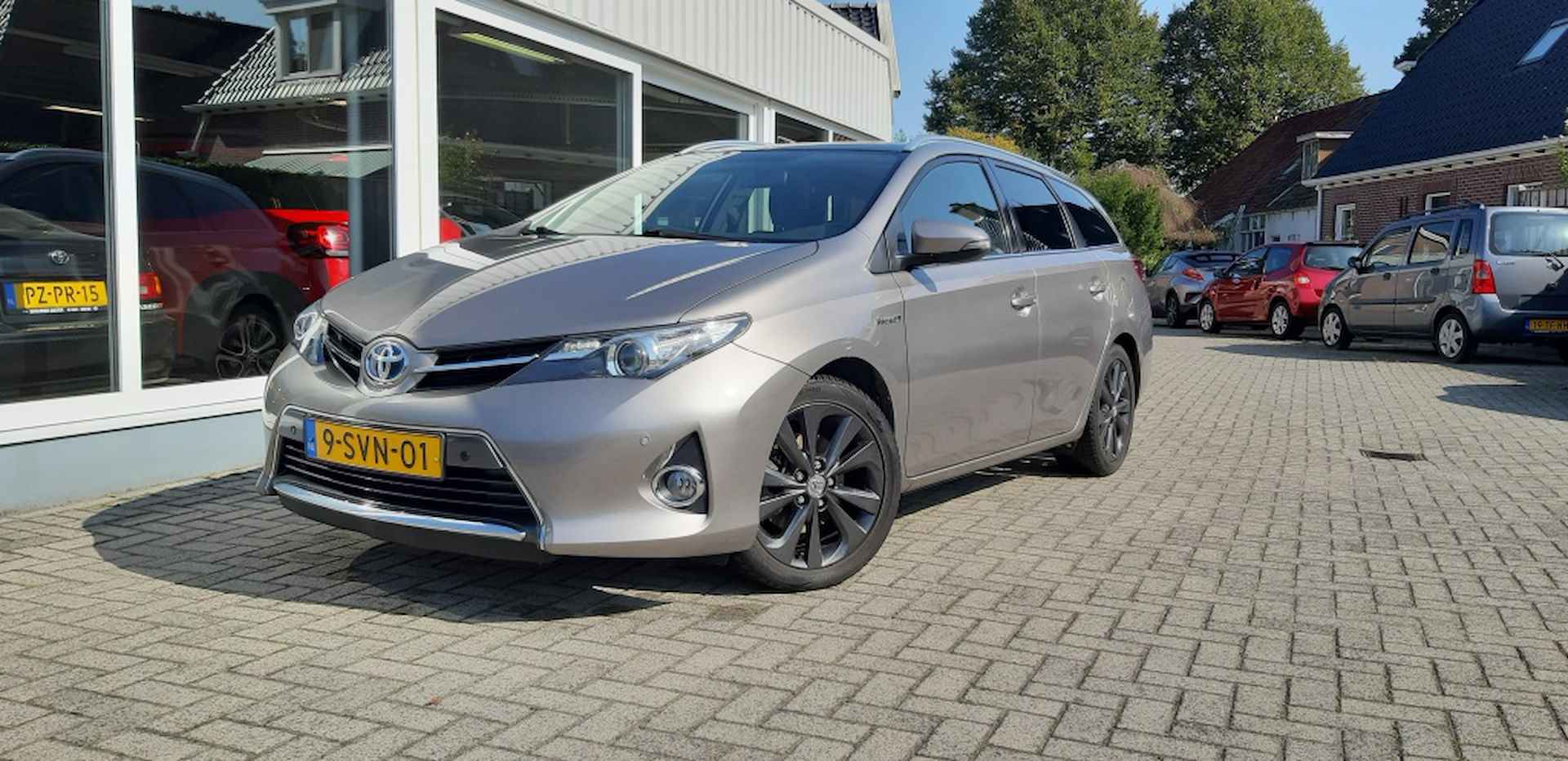 Toyota Auris Touring Sports 1.8 Hybrid Lease Navigatie/Trekhaak/Parkeersensoren - 6/18