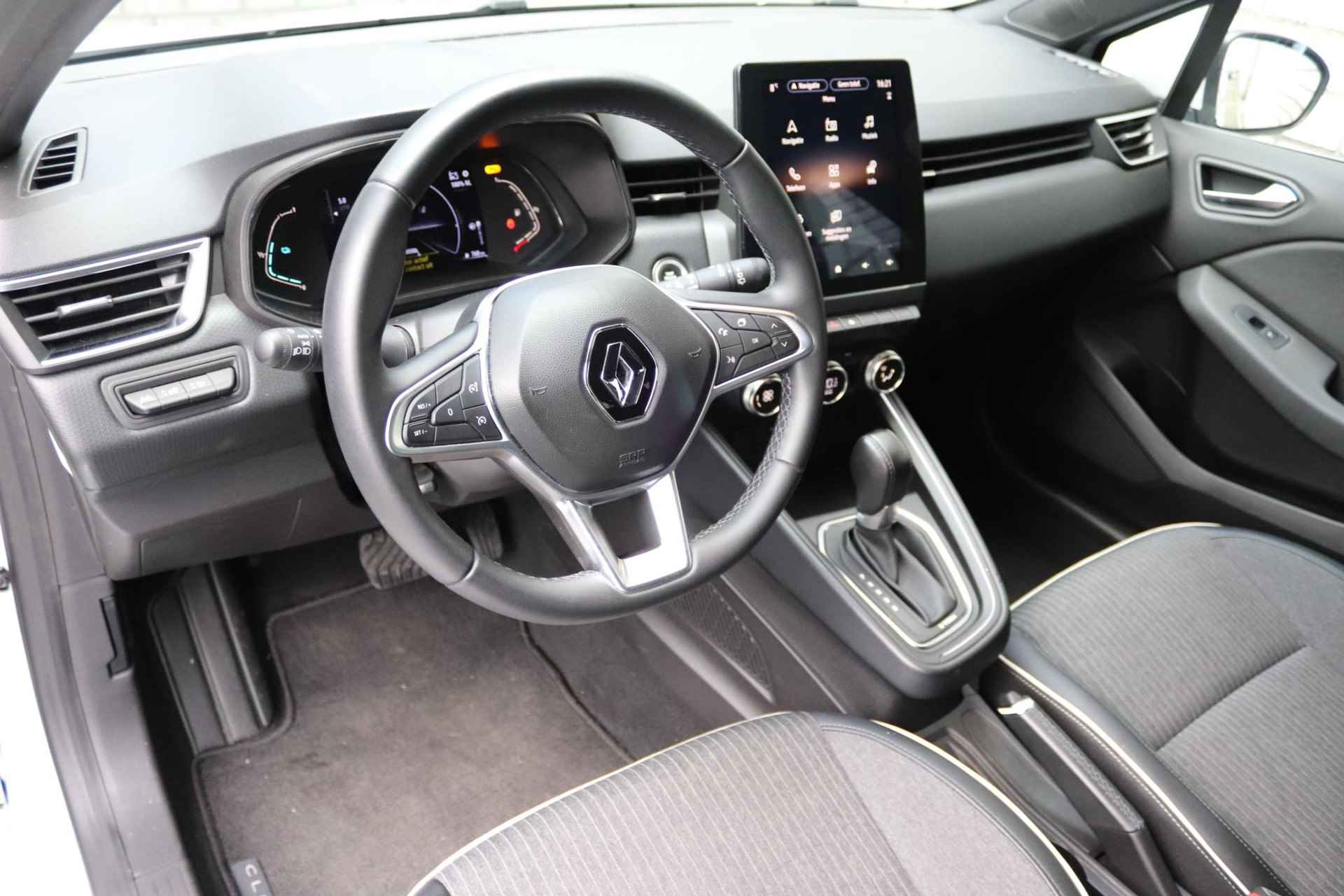 Renault Clio 1.6 E-Tech Hybrid 140 Intens | Navigatie 9,3" | Apple Carplay | Climate Control | LED koplampen | Camera | Parkeersensoren | LMV 16" | All-Seasons - 8/34