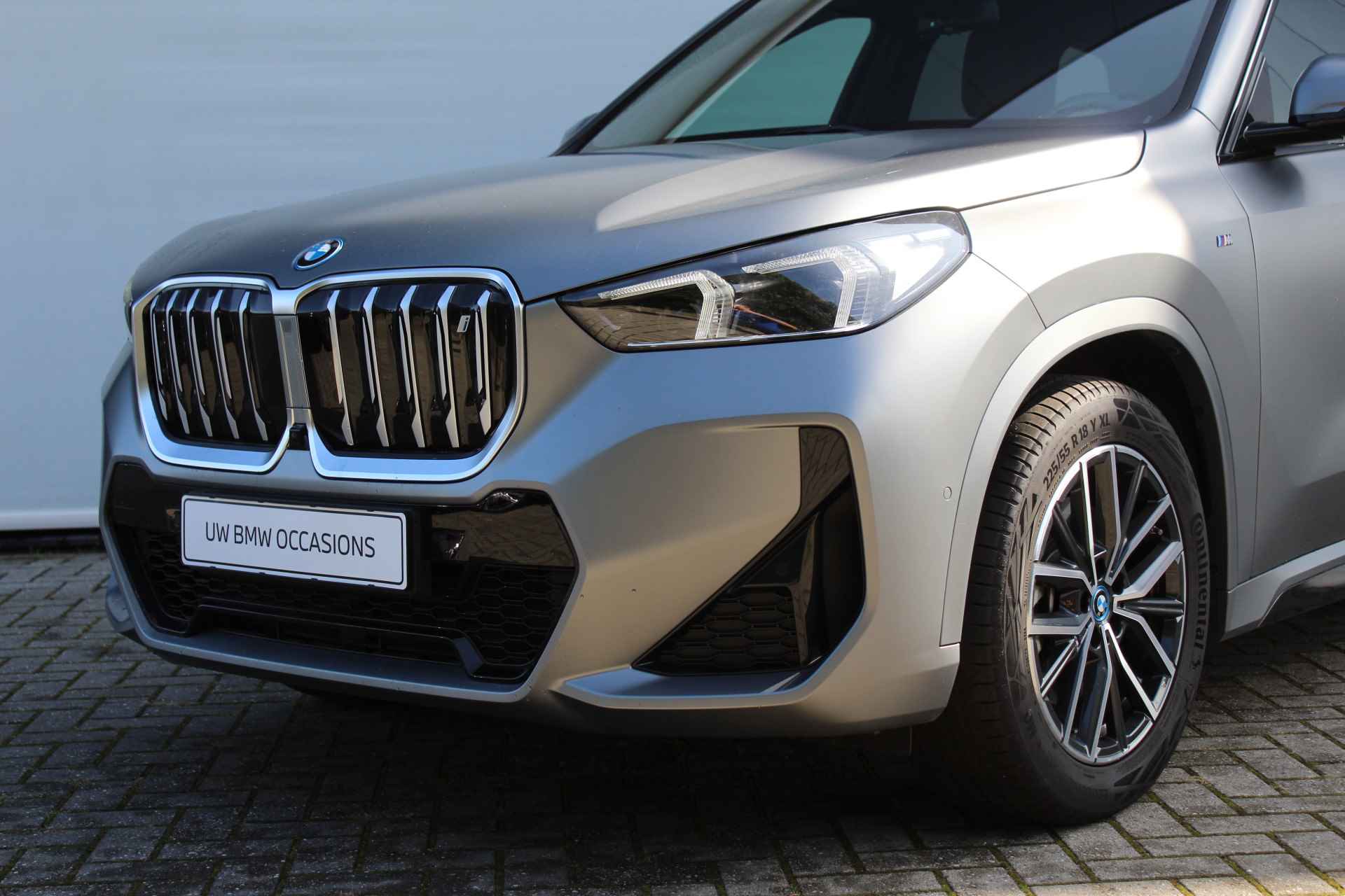 BMW iX1 xDrive30 High Executive M Sport 66 kWh / Panoramadak / Trekhaak / Adaptieve LED / Sportstoelen / Memory Seats / Driving Assistant Professional / Comfort Access / Harman-Kardon - 16/34