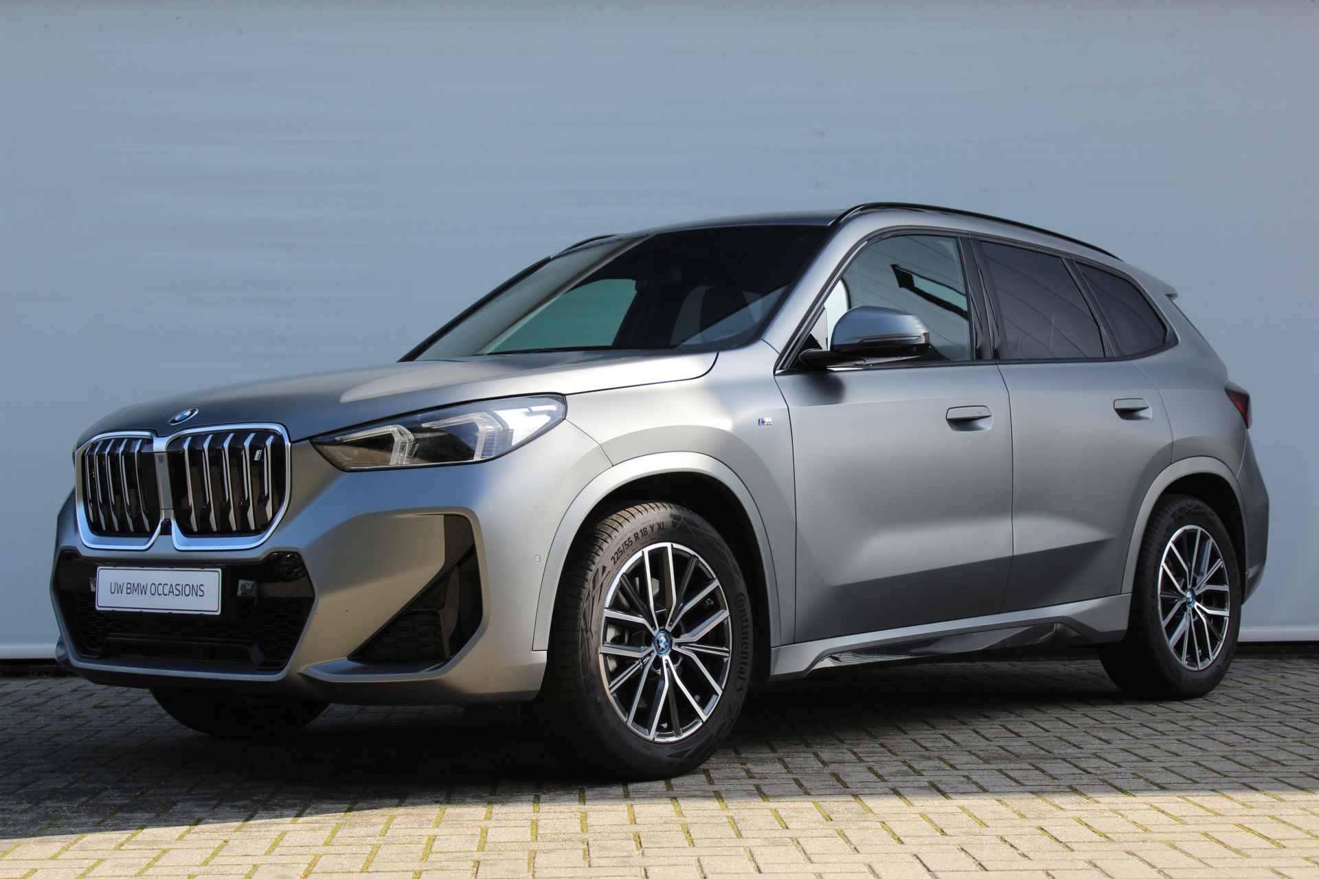BMW iX1 xDrive30 High Executive M Sport 66 kWh / Panoramadak / Trekhaak / Adaptieve LED / Sportstoelen / Memory Seats / Driving Assistant Professional / Comfort Access / Harman-Kardon - 34/34