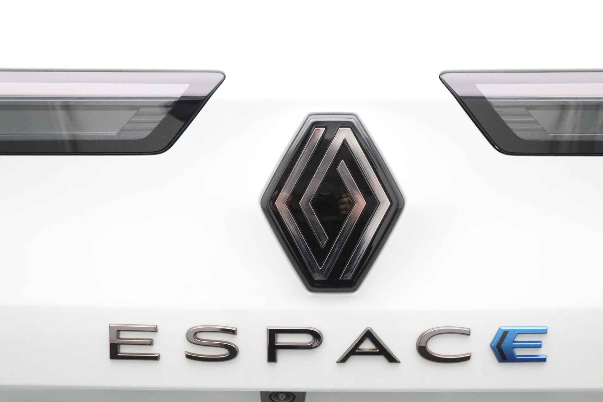 Renault Espace E-Tech Hybrid 200pk esprit Alpine 7-PERSOONS ALL-IN PRIJS! Adapt. cruise | 360° Camera | Head-Up | Navi | Panoramadak - 46/55