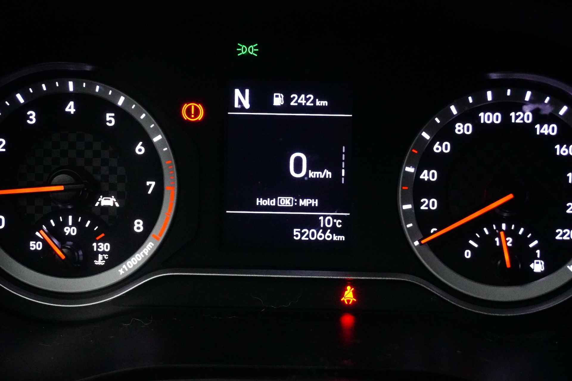 Hyundai i10 1.0 Comfort 5-zits Automaat | Apple Carplay | Android Auto | Airco | Parkeersensoren | Cruise Control | 14" LMV !! - 8/19