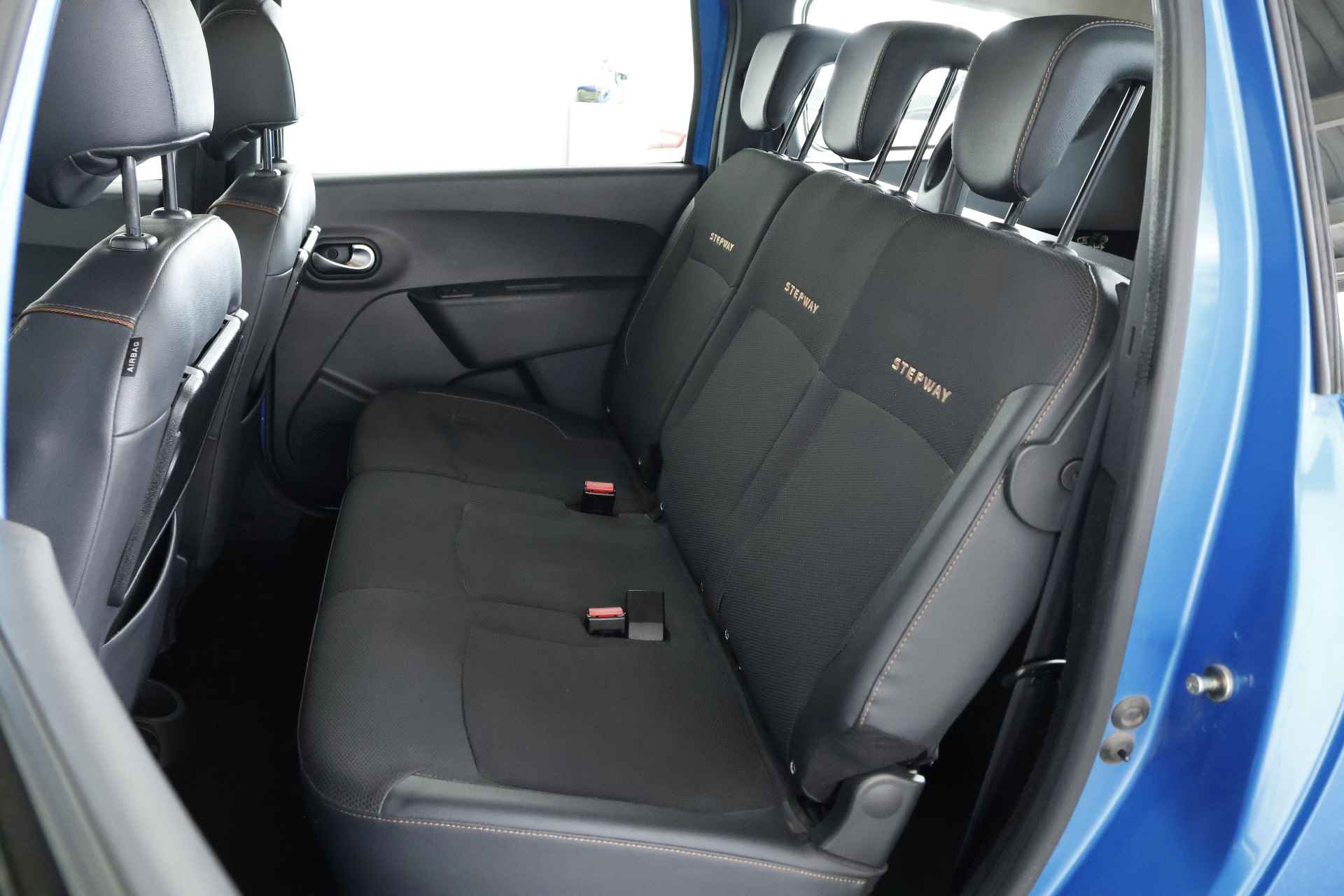 Dacia Lodgy 1.2 TCe Stepway 5p. / Navigatie / Camera / Cruise control - 11/24