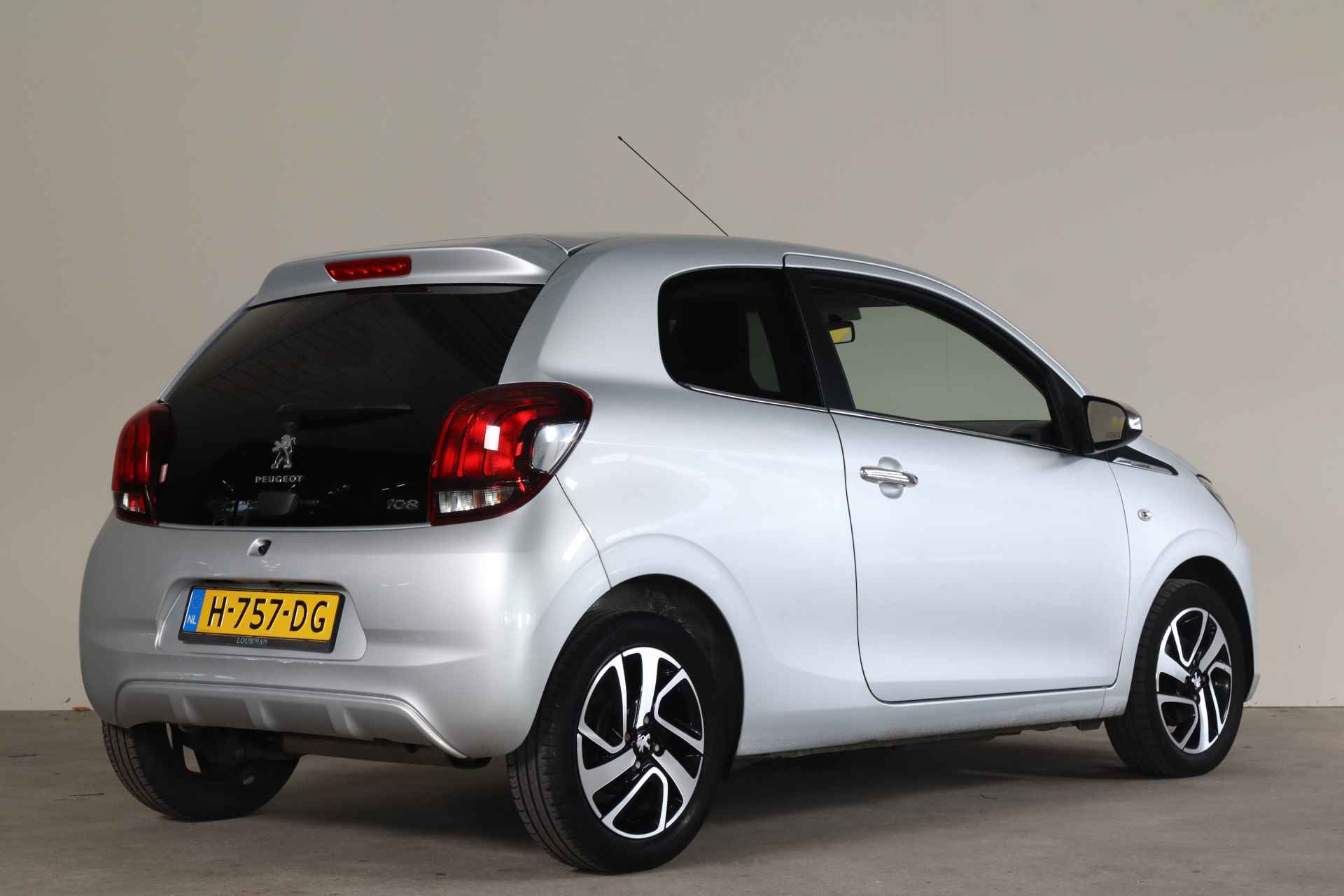 Peugeot 108 1.0 e-VTi Allure NL-Auto!! Apple Car-Play I Camera I Climate - 3/32