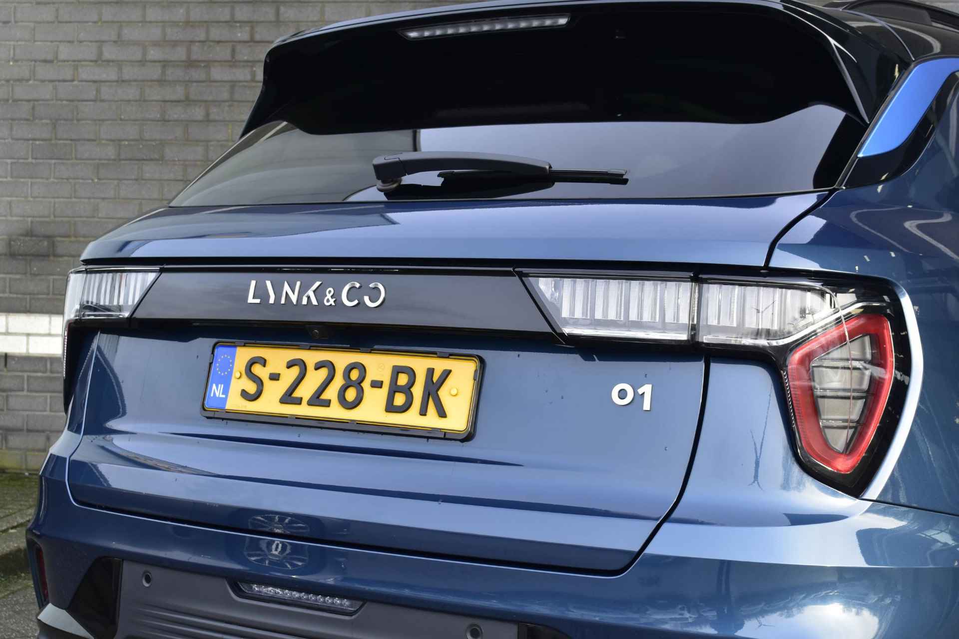 Lynk & Co 01 1.5 PHEV / Panoramadak / Stoelverwarming / 360 Camera - 23/44