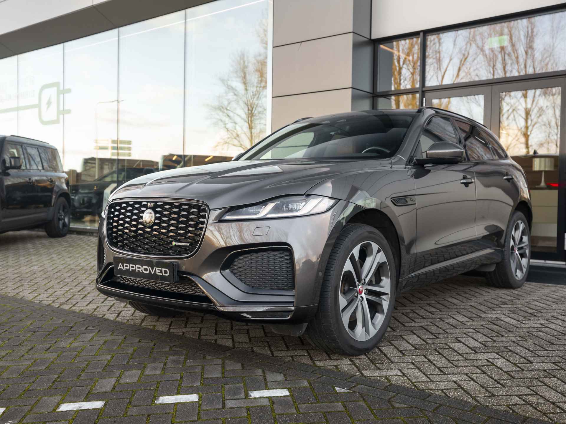 Jaguar F-Pace P400e PHEV R-Dynamic S | Cold Climate Pack | Elektrische trekhaak | Vintage Tan - 5/59