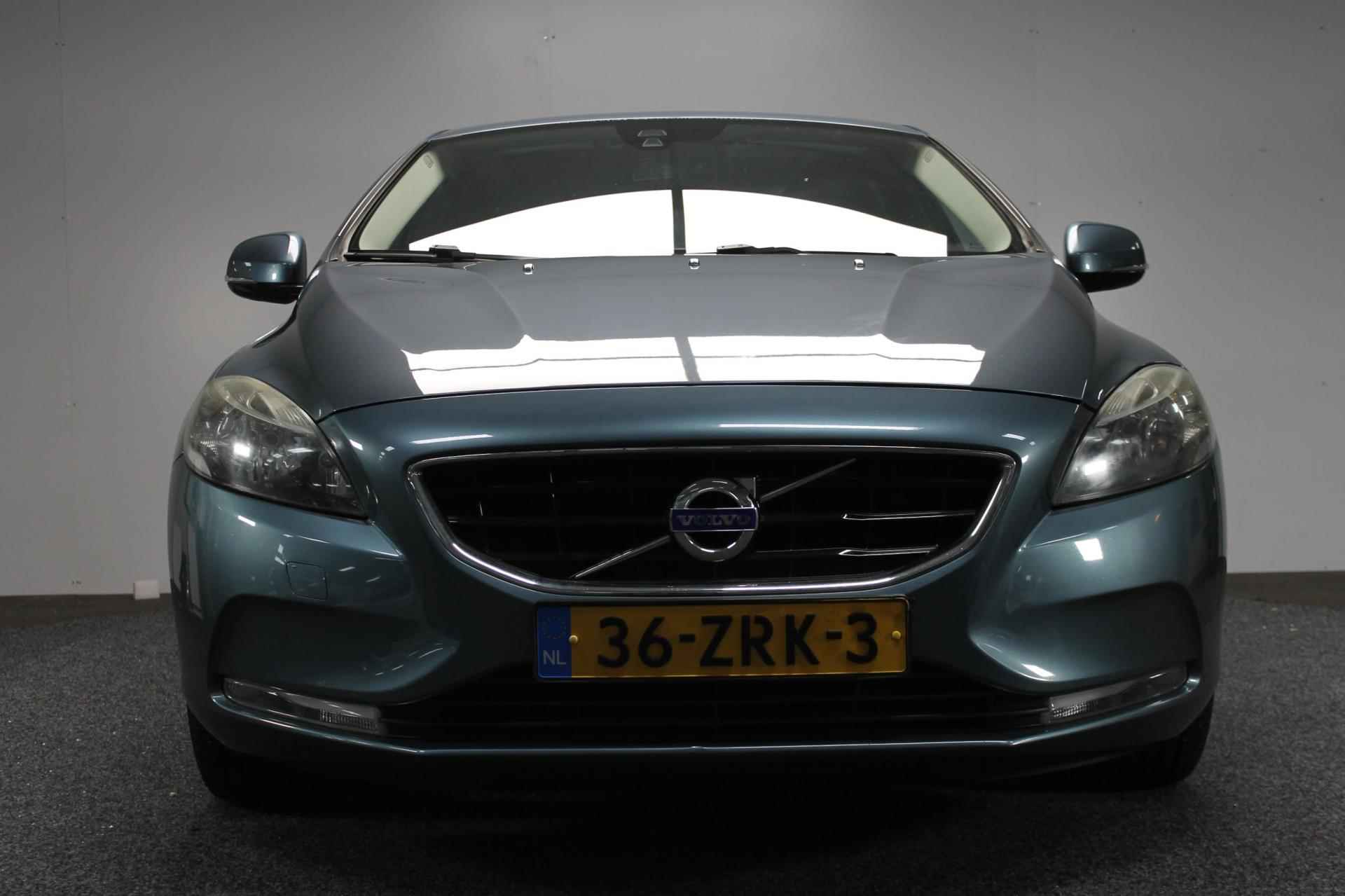 Volvo V40 1.6 T3 Momentum|rijklaar prijs|leer - 3/22