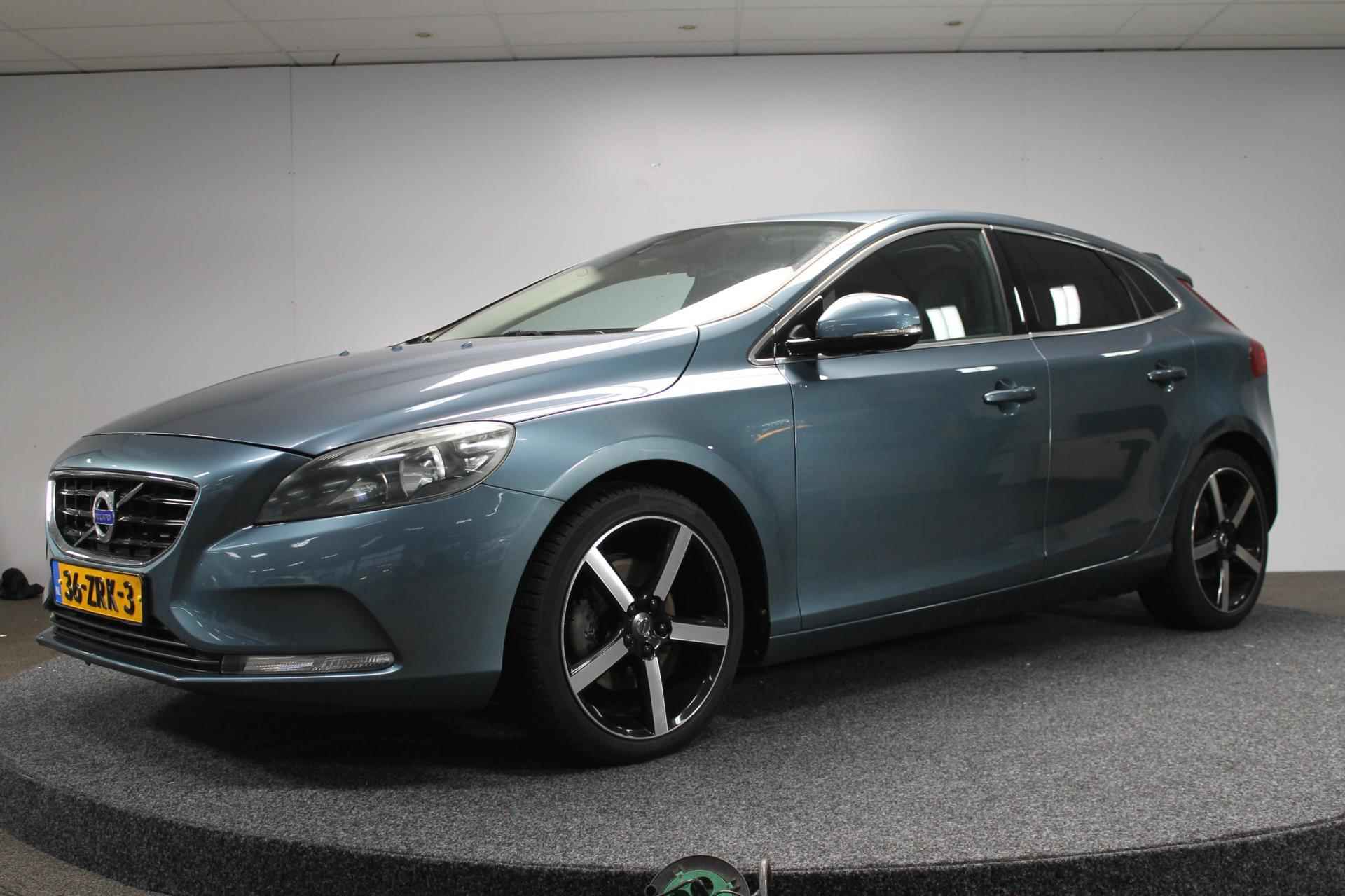 Volvo V40 1.6 T3 Momentum|rijklaar prijs|leer - 4/22