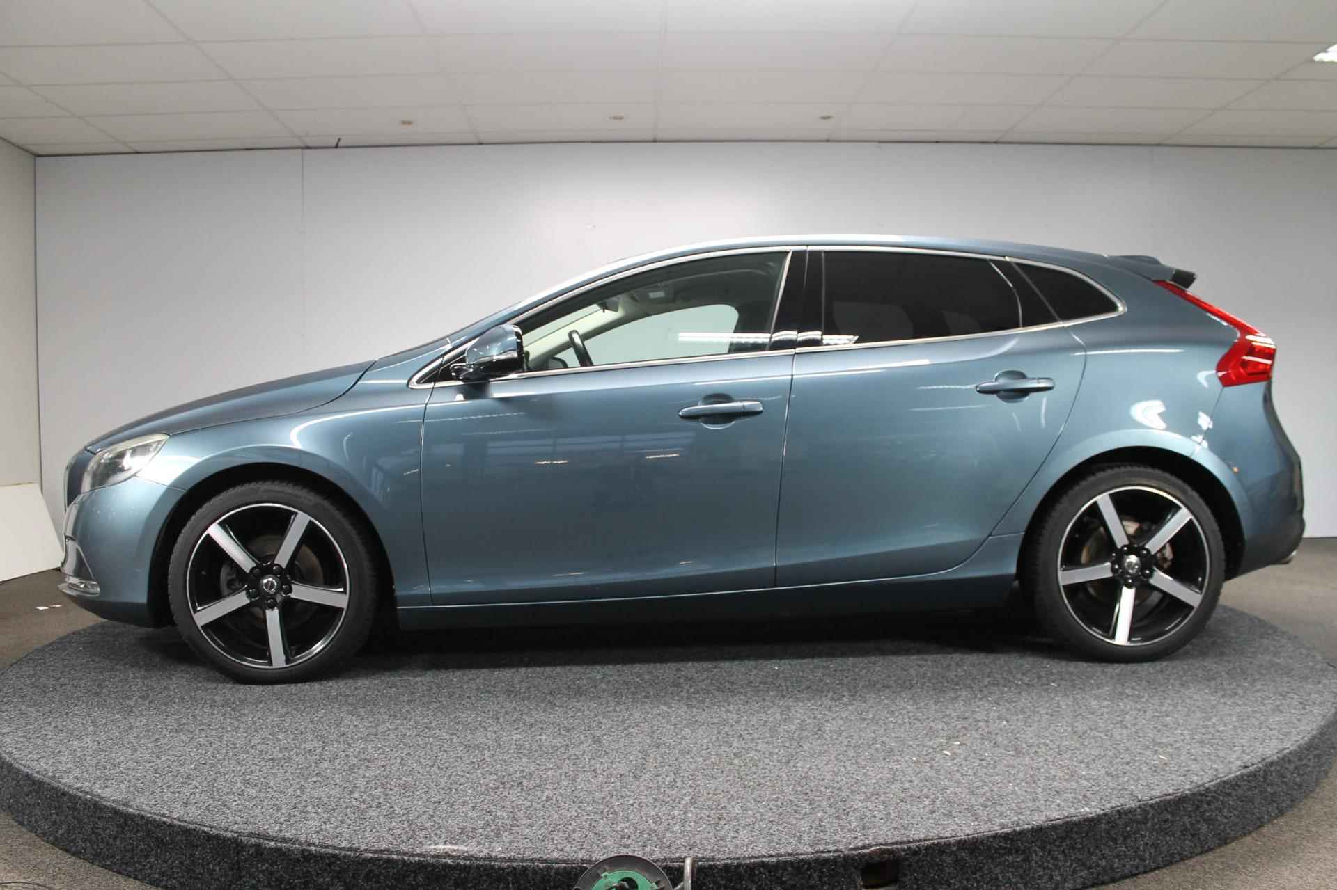 Volvo V40 1.6 T3 Momentum|rijklaar prijs|leer - 5/22