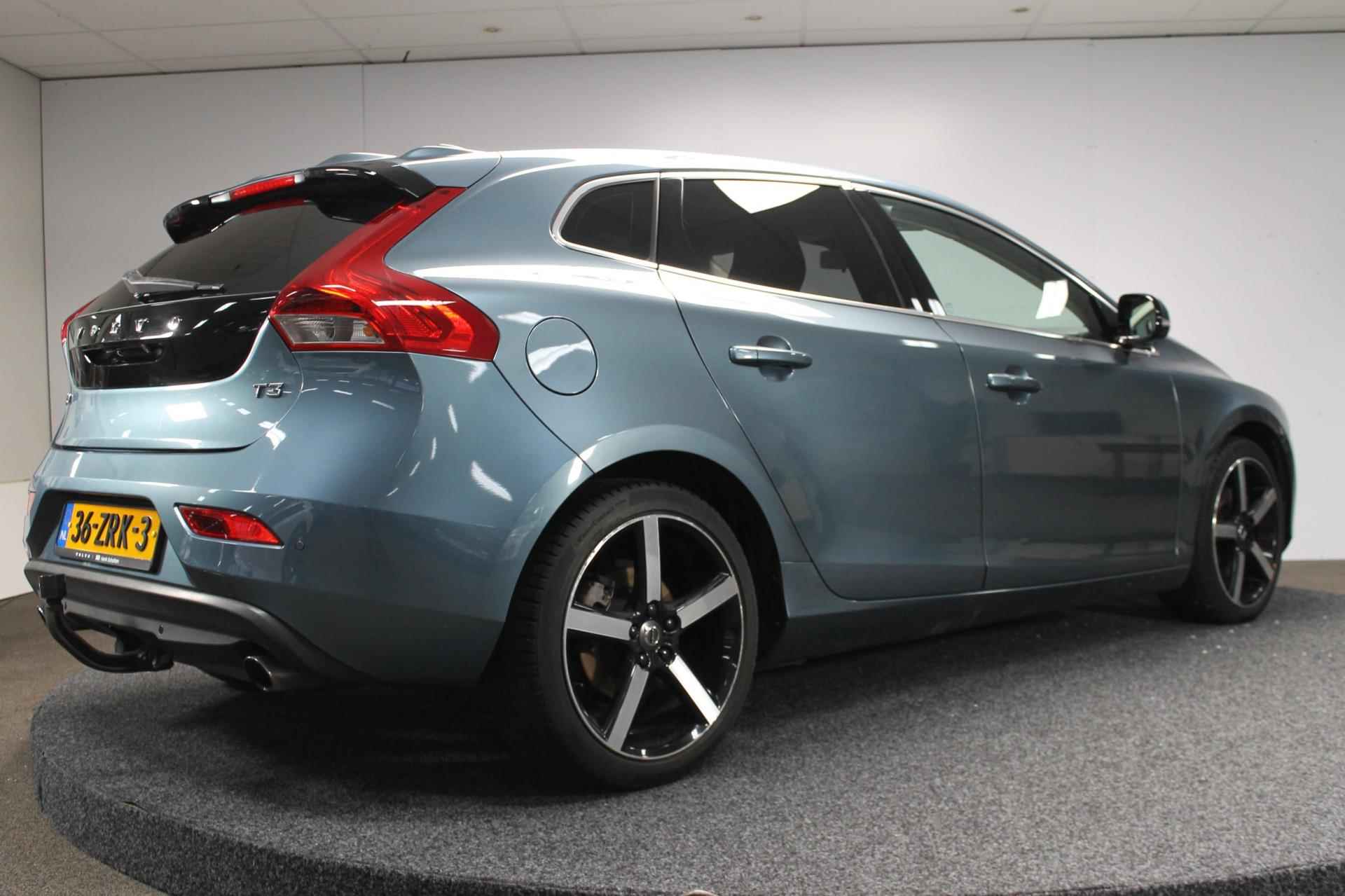 Volvo V40 1.6 T3 Momentum|rijklaar prijs|leer - 8/22