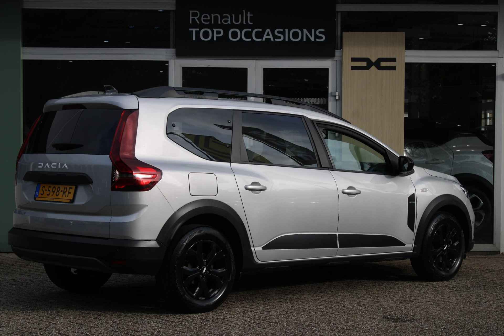 Dacia Jogger 1.0 TCe 110 Extreme 7p. | 7-persoons | Dodehoekdetectie | Achteruitrij camera | Cruise control | Climaat Control | - 3/29