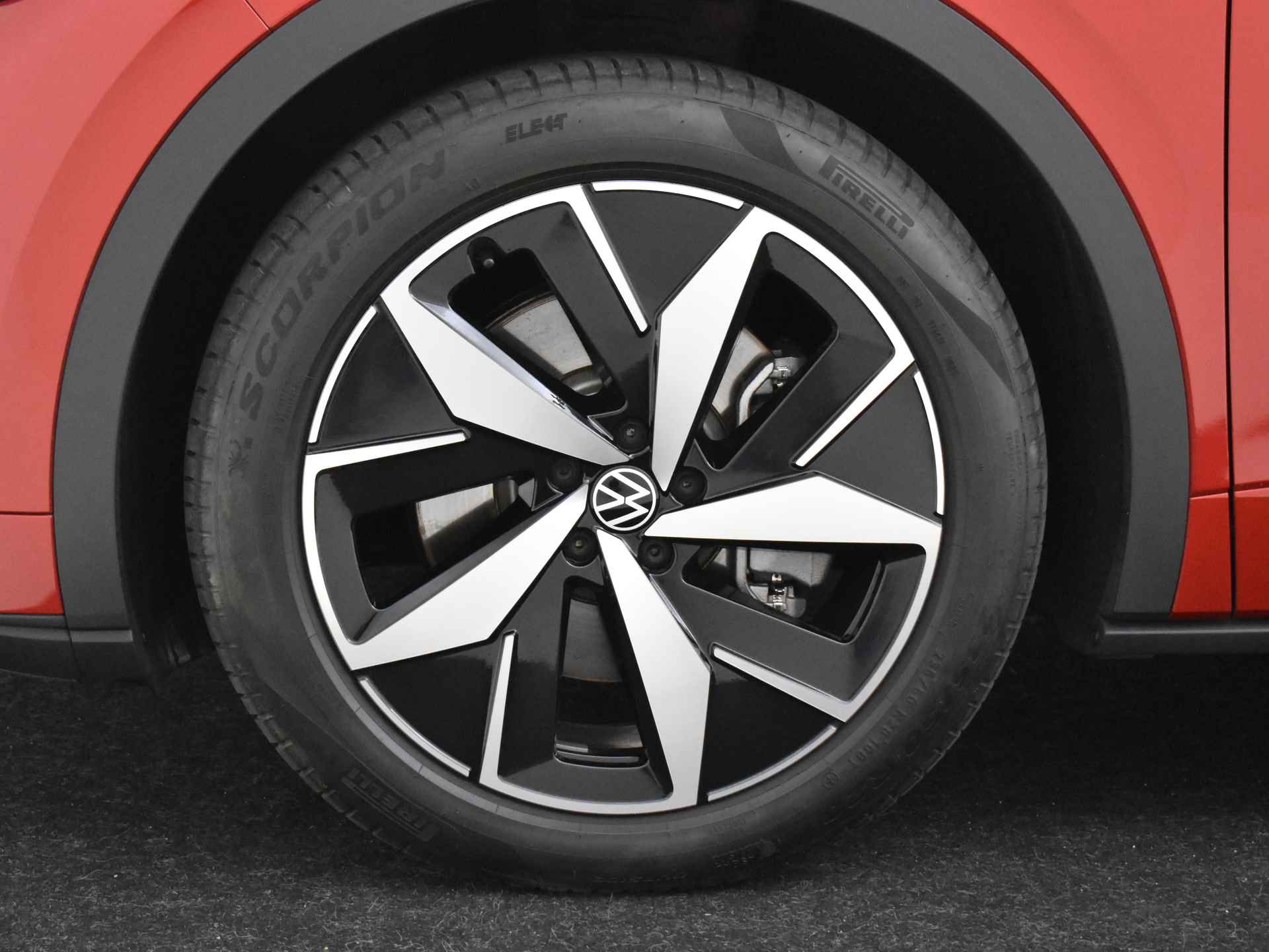 Volkswagen ID.4 GTX 77 kWh 299pk 4 wheeldrive | Fabrieksgarantie 2025 | Cruise control | Navigatie | Matrix koplampen | Keyless | App connect | - 11/59