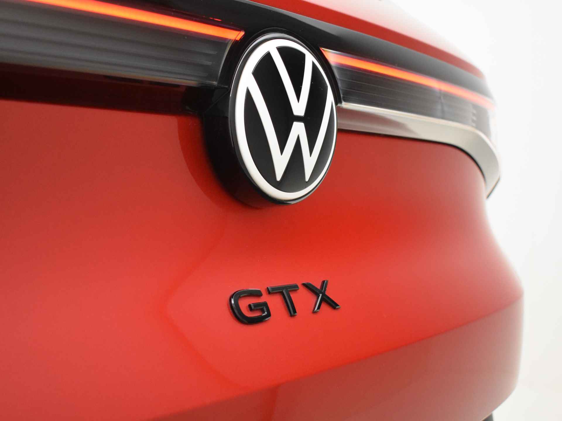 Volkswagen ID.4 GTX 77 kWh 299pk 4 wheeldrive | Fabrieksgarantie 2025 | Cruise control | Navigatie | Matrix koplampen | Keyless | App connect | - 34/59