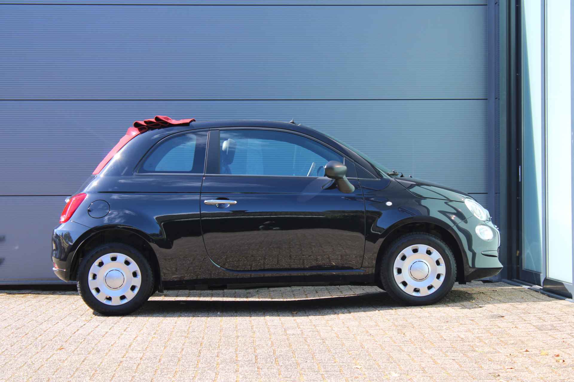 Fiat 500C 1.0 Hybrid | ACTIEMAAND! | Cabrio | Cruise | CarPlay | DAB | Airco - 2/36