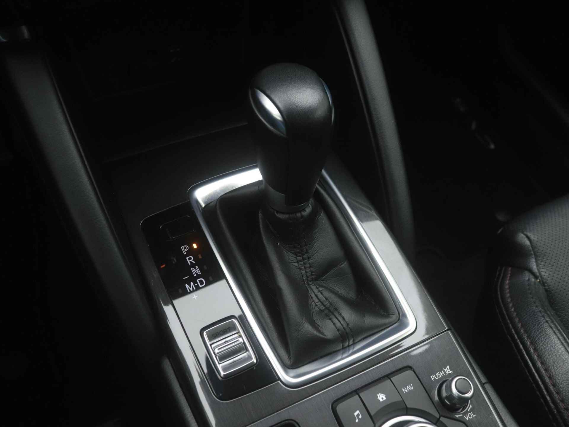 Mazda CX-5 2.0 SkyActiv-G Skylease GT automaat met afneembare trekhaak en achteruitrijcamera : dealer onderhouden - 39/50